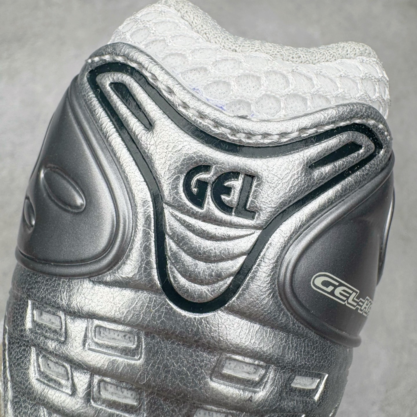 图片[17]-＃ZC总裁 Asics Gel-Kayano K14 亚瑟士系列复古舒适织物合成革减震防滑耐磨低帮休闲跑步鞋 市场顶级版本 原装纸板楦头开发 独家私模五层组合大底 原厂定制缓震硅胶加持 原盒原配 官方四联吊牌 一比一同步原鞋工艺和用料 鞋面原厂“三明治”多层网布 区别其他同价版本 鞋垫采用原厂OrthoLite欧索莱材质 非普通海玻璃鞋垫 后跟一样采用了GEL缓震胶 整体系列设计非常的科技感 锻炼跑步的同时让你一样时尚百搭 尺码：36 37 37.5 38 39 39.5 40 40.5 41.5 42 42.5 43.5 44 44.5 45 46-选品中心