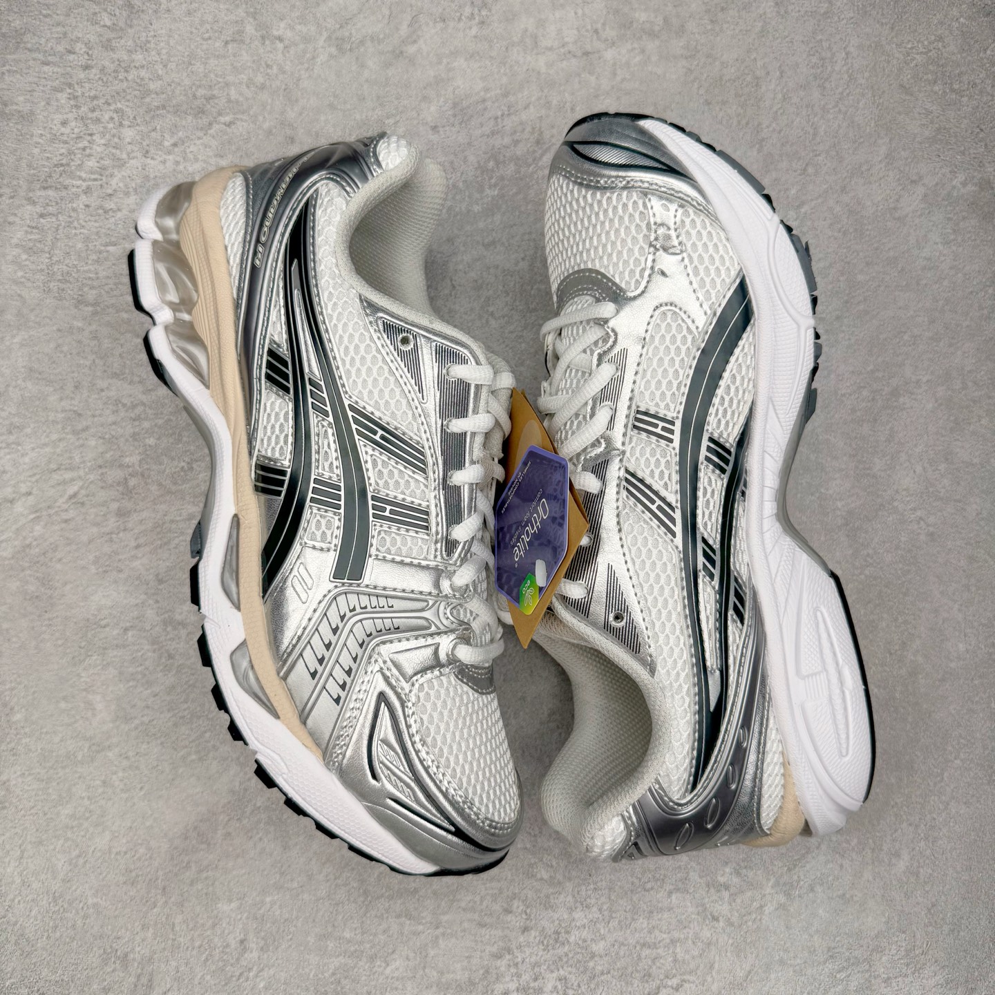 图片[3]-＃ZC总裁 Asics Gel-Kayano K14 亚瑟士系列复古舒适织物合成革减震防滑耐磨低帮休闲跑步鞋 市场顶级版本 原装纸板楦头开发 独家私模五层组合大底 原厂定制缓震硅胶加持 原盒原配 官方四联吊牌 一比一同步原鞋工艺和用料 鞋面原厂“三明治”多层网布 区别其他同价版本 鞋垫采用原厂OrthoLite欧索莱材质 非普通海玻璃鞋垫 后跟一样采用了GEL缓震胶 整体系列设计非常的科技感 锻炼跑步的同时让你一样时尚百搭 尺码：36 37 37.5 38 39 39.5 40 40.5 41.5 42 42.5 43.5 44 44.5 45 46-选品中心