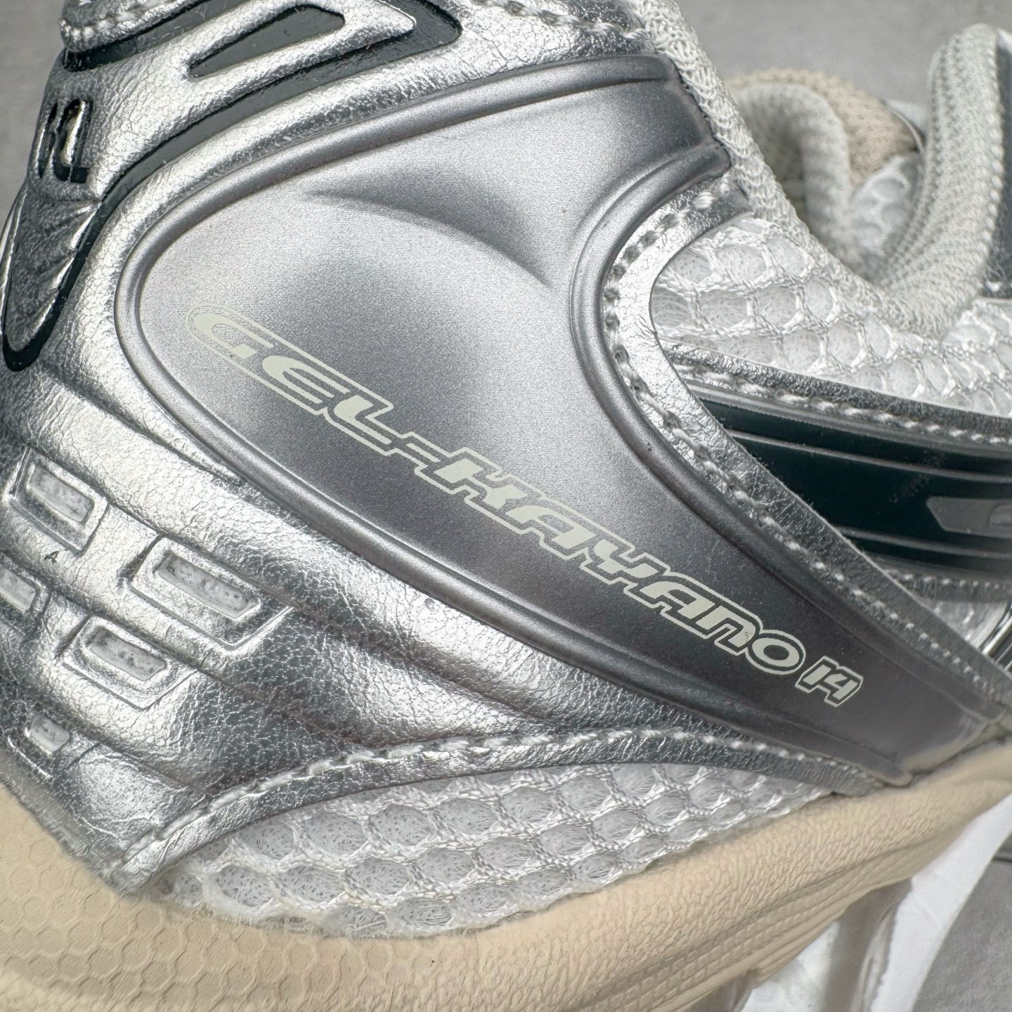 图片[18]-＃ZC总裁 Asics Gel-Kayano K14 亚瑟士系列复古舒适织物合成革减震防滑耐磨低帮休闲跑步鞋 市场顶级版本 原装纸板楦头开发 独家私模五层组合大底 原厂定制缓震硅胶加持 原盒原配 官方四联吊牌 一比一同步原鞋工艺和用料 鞋面原厂“三明治”多层网布 区别其他同价版本 鞋垫采用原厂OrthoLite欧索莱材质 非普通海玻璃鞋垫 后跟一样采用了GEL缓震胶 整体系列设计非常的科技感 锻炼跑步的同时让你一样时尚百搭 尺码：36 37 37.5 38 39 39.5 40 40.5 41.5 42 42.5 43.5 44 44.5 45 46-选品中心