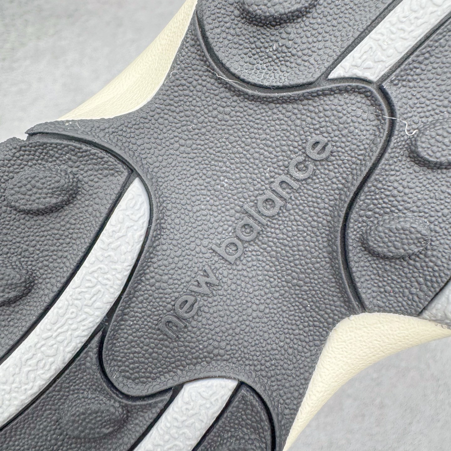 图片[19]-＃M纯原 New Balance U204LSWB NB新百伦新款舒适百搭耐磨轻便低帮生活休闲鞋 男女同款 原档数据独立私模大底 唯一正确三层组合大底 特高弹切片加持 百分百还原原鞋脚感 NB市场最强产物 防伪原标全套原楦原纸板原厂数据开发 全鞋电脑针车加持 原厂网布 原装进口头层翻毛皮料正确绒感卡色 正确中底拉帮中底网布细节 匠心打造 耗时两个月开发完成 工艺极其复杂难度可想而知 高端零售专供产物 尺码：36 37 37.5 38 38.5 39.5 40 40.5 41.5 42 42.5 43 44 44.5 45 45.5 46.5 47-选品中心