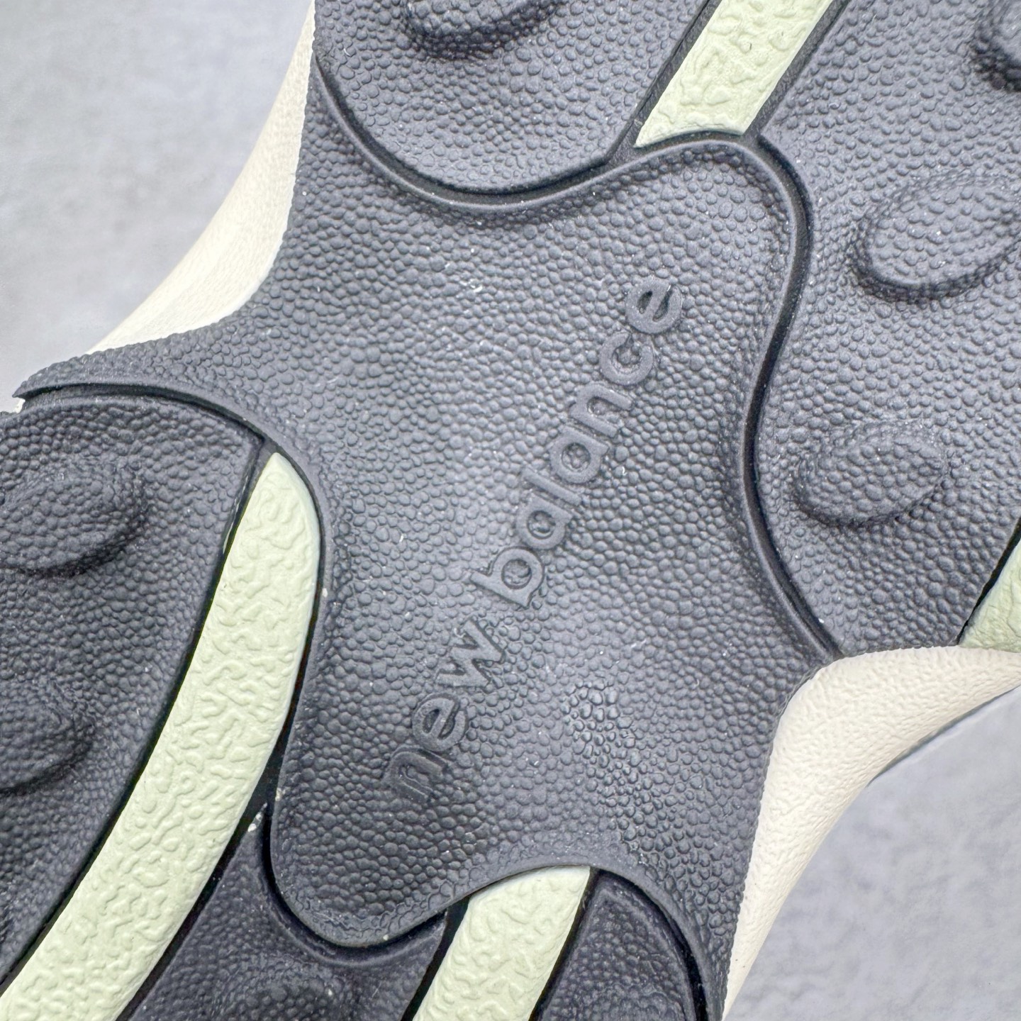 图片[17]-＃M纯原 New Balance U204LSWB NB新百伦新款舒适百搭耐磨轻便低帮生活休闲鞋 男女同款 原档数据独立私模大底 唯一正确三层组合大底 特高弹切片加持 百分百还原原鞋脚感 NB市场最强产物 防伪原标全套原楦原纸板原厂数据开发 全鞋电脑针车加持 原厂网布 原装进口头层翻毛皮料正确绒感卡色 正确中底拉帮中底网布细节 匠心打造 耗时两个月开发完成 工艺极其复杂难度可想而知 高端零售专供产物 尺码：36 37 37.5 38 38.5 39.5 40 40.5 41.5 42 42.5 43 44 44.5 45 45.5 46.5 47-选品中心