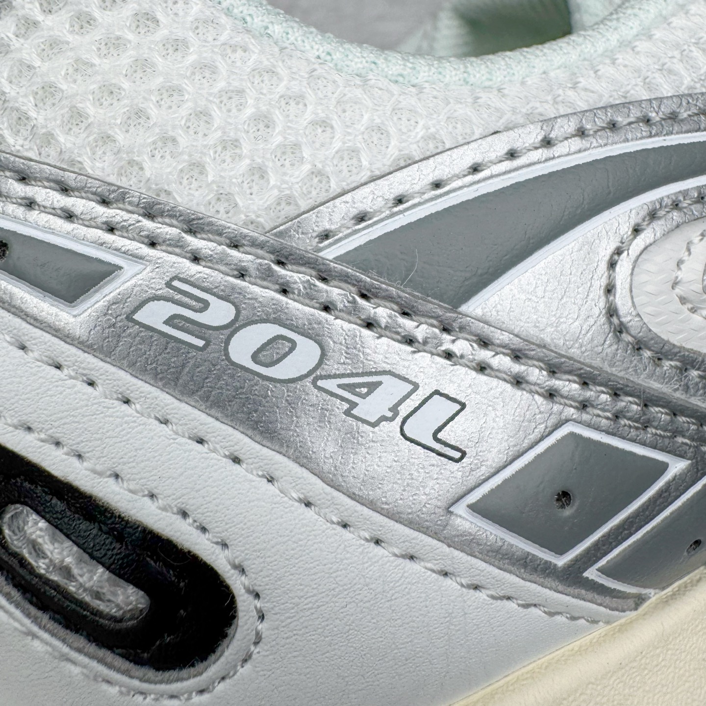 图片[18]-＃M纯原 New Balance U204LSWD NB新百伦新款舒适百搭耐磨轻便低帮生活休闲鞋 男女同款 原档数据独立私模大底 唯一正确三层组合大底 特高弹切片加持 百分百还原原鞋脚感 NB市场最强产物 防伪原标全套原楦原纸板原厂数据开发 全鞋电脑针车加持 原厂网布 原装进口头层翻毛皮料正确绒感卡色 正确中底拉帮中底网布细节 匠心打造 耗时两个月开发完成 工艺极其复杂难度可想而知 高端零售专供产物 尺码：36 37 37.5 38 38.5 39.5 40 40.5 41.5 42 42.5 43 44 44.5 45 45.5 46.5 47-选品中心