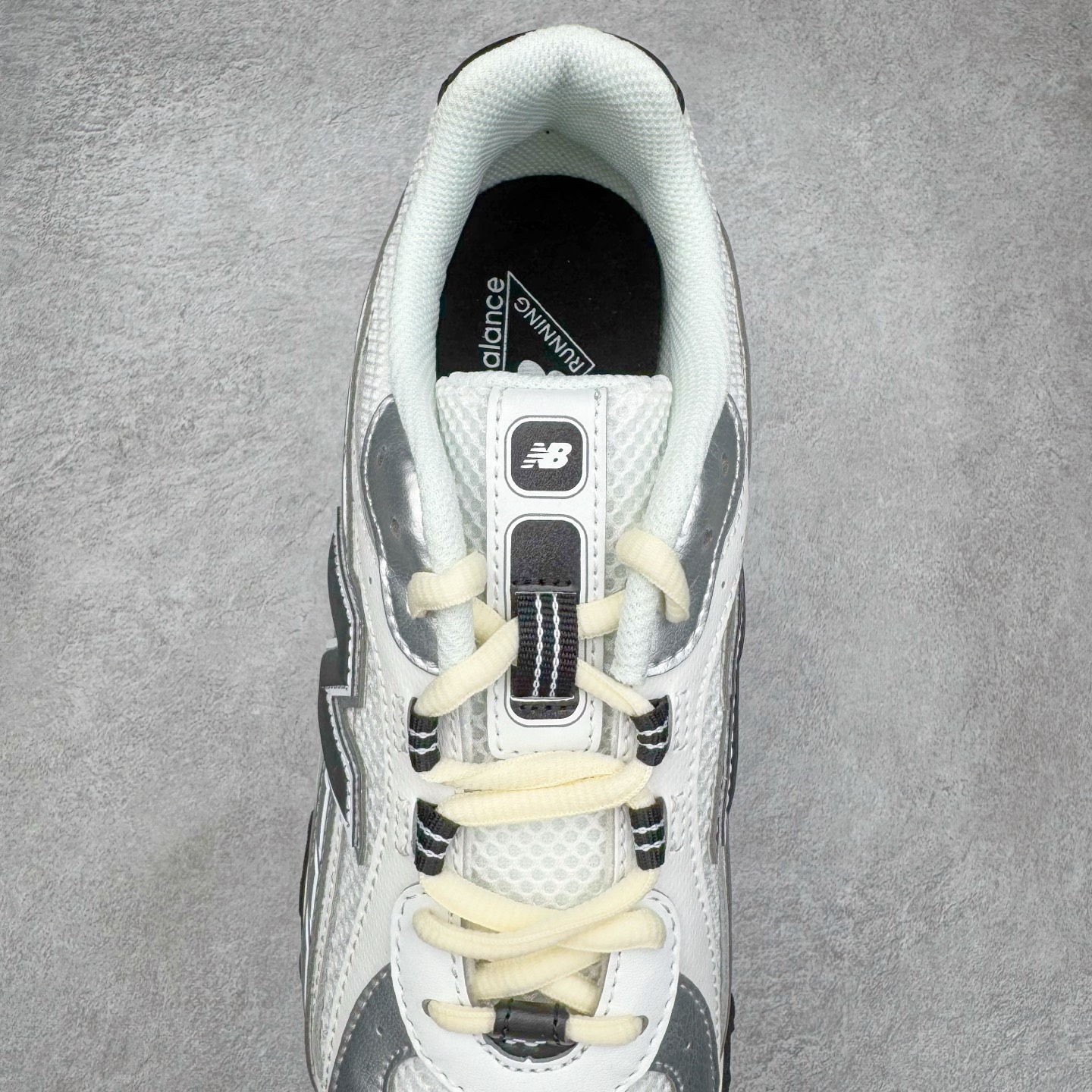 图片[5]-＃M纯原 New Balance U204LSWD NB新百伦新款舒适百搭耐磨轻便低帮生活休闲鞋 男女同款 原档数据独立私模大底 唯一正确三层组合大底 特高弹切片加持 百分百还原原鞋脚感 NB市场最强产物 防伪原标全套原楦原纸板原厂数据开发 全鞋电脑针车加持 原厂网布 原装进口头层翻毛皮料正确绒感卡色 正确中底拉帮中底网布细节 匠心打造 耗时两个月开发完成 工艺极其复杂难度可想而知 高端零售专供产物 尺码：36 37 37.5 38 38.5 39.5 40 40.5 41.5 42 42.5 43 44 44.5 45 45.5 46.5 47-选品中心