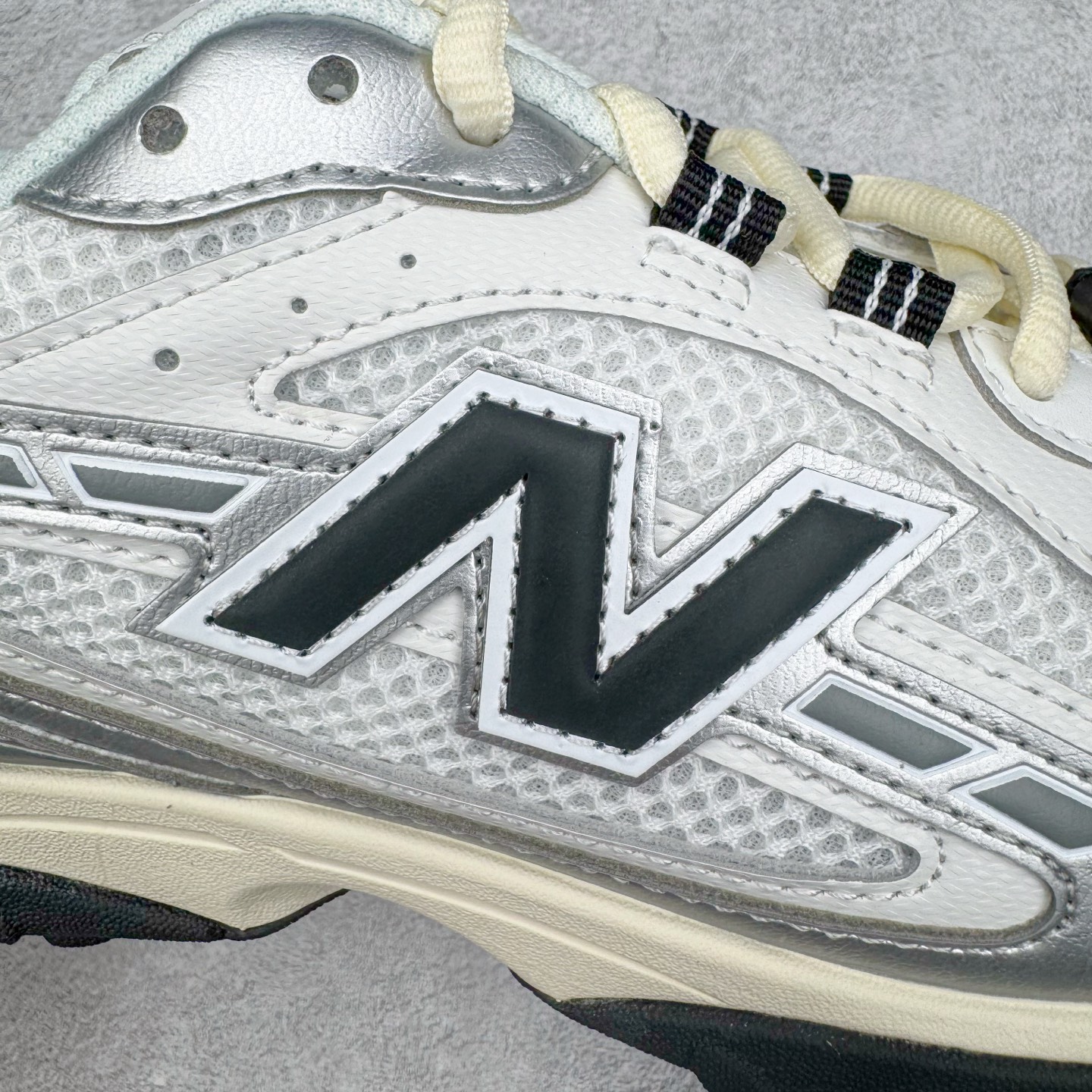 图片[17]-＃M纯原 New Balance U204LSWD NB新百伦新款舒适百搭耐磨轻便低帮生活休闲鞋 男女同款 原档数据独立私模大底 唯一正确三层组合大底 特高弹切片加持 百分百还原原鞋脚感 NB市场最强产物 防伪原标全套原楦原纸板原厂数据开发 全鞋电脑针车加持 原厂网布 原装进口头层翻毛皮料正确绒感卡色 正确中底拉帮中底网布细节 匠心打造 耗时两个月开发完成 工艺极其复杂难度可想而知 高端零售专供产物 尺码：36 37 37.5 38 38.5 39.5 40 40.5 41.5 42 42.5 43 44 44.5 45 45.5 46.5 47-选品中心