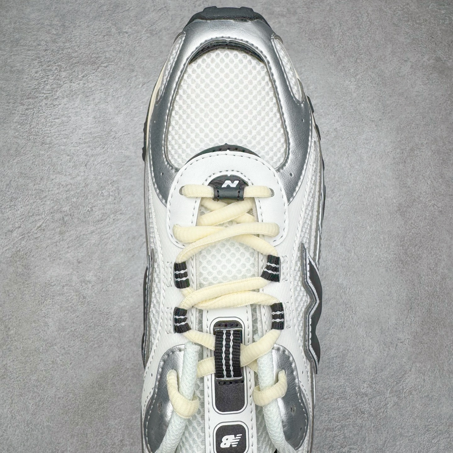 图片[4]-＃M纯原 New Balance U204LSWD NB新百伦新款舒适百搭耐磨轻便低帮生活休闲鞋 男女同款 原档数据独立私模大底 唯一正确三层组合大底 特高弹切片加持 百分百还原原鞋脚感 NB市场最强产物 防伪原标全套原楦原纸板原厂数据开发 全鞋电脑针车加持 原厂网布 原装进口头层翻毛皮料正确绒感卡色 正确中底拉帮中底网布细节 匠心打造 耗时两个月开发完成 工艺极其复杂难度可想而知 高端零售专供产物 尺码：36 37 37.5 38 38.5 39.5 40 40.5 41.5 42 42.5 43 44 44.5 45 45.5 46.5 47-选品中心