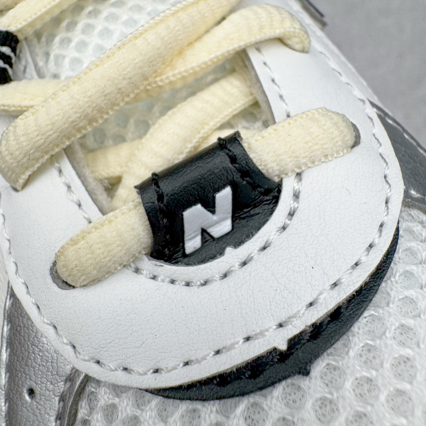 图片[13]-＃M纯原 New Balance U204LSWD NB新百伦新款舒适百搭耐磨轻便低帮生活休闲鞋 男女同款 原档数据独立私模大底 唯一正确三层组合大底 特高弹切片加持 百分百还原原鞋脚感 NB市场最强产物 防伪原标全套原楦原纸板原厂数据开发 全鞋电脑针车加持 原厂网布 原装进口头层翻毛皮料正确绒感卡色 正确中底拉帮中底网布细节 匠心打造 耗时两个月开发完成 工艺极其复杂难度可想而知 高端零售专供产物 尺码：36 37 37.5 38 38.5 39.5 40 40.5 41.5 42 42.5 43 44 44.5 45 45.5 46.5 47-选品中心