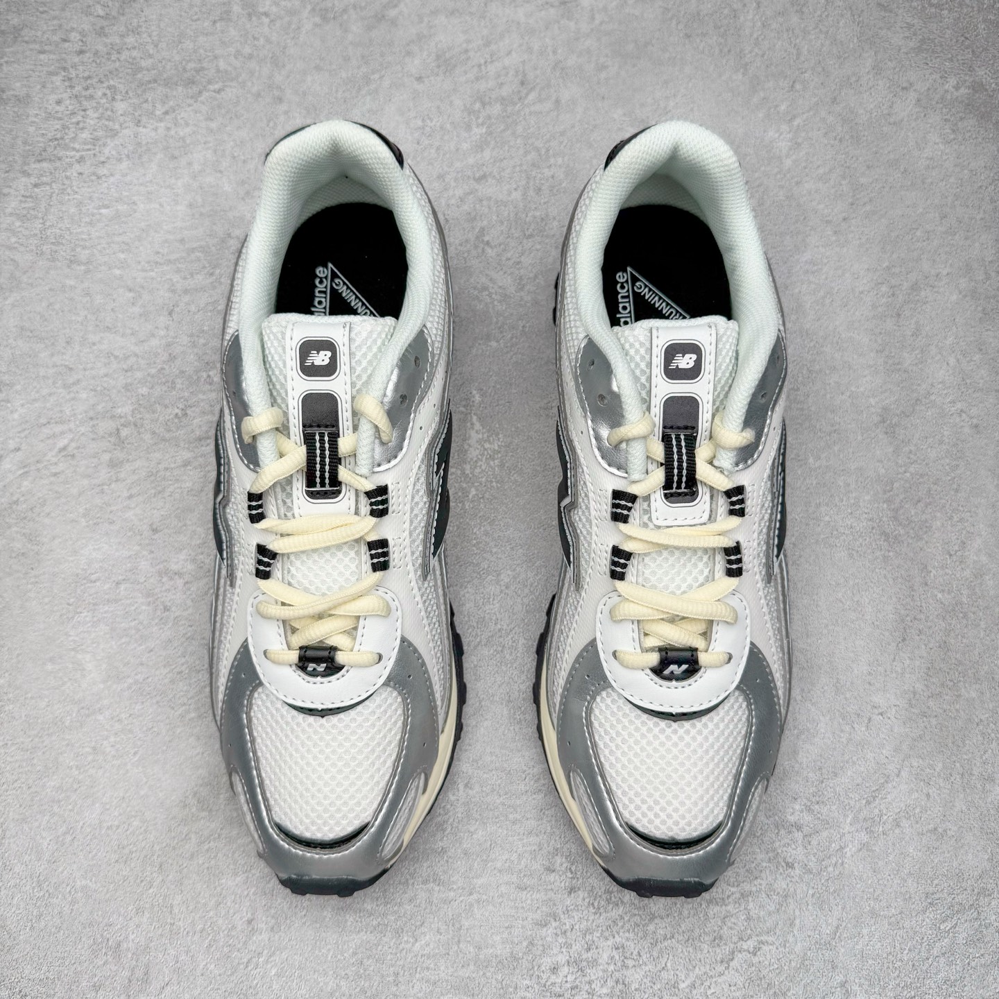 图片[2]-＃M纯原 New Balance U204LSWD NB新百伦新款舒适百搭耐磨轻便低帮生活休闲鞋 男女同款 原档数据独立私模大底 唯一正确三层组合大底 特高弹切片加持 百分百还原原鞋脚感 NB市场最强产物 防伪原标全套原楦原纸板原厂数据开发 全鞋电脑针车加持 原厂网布 原装进口头层翻毛皮料正确绒感卡色 正确中底拉帮中底网布细节 匠心打造 耗时两个月开发完成 工艺极其复杂难度可想而知 高端零售专供产物 尺码：36 37 37.5 38 38.5 39.5 40 40.5 41.5 42 42.5 43 44 44.5 45 45.5 46.5 47-选品中心