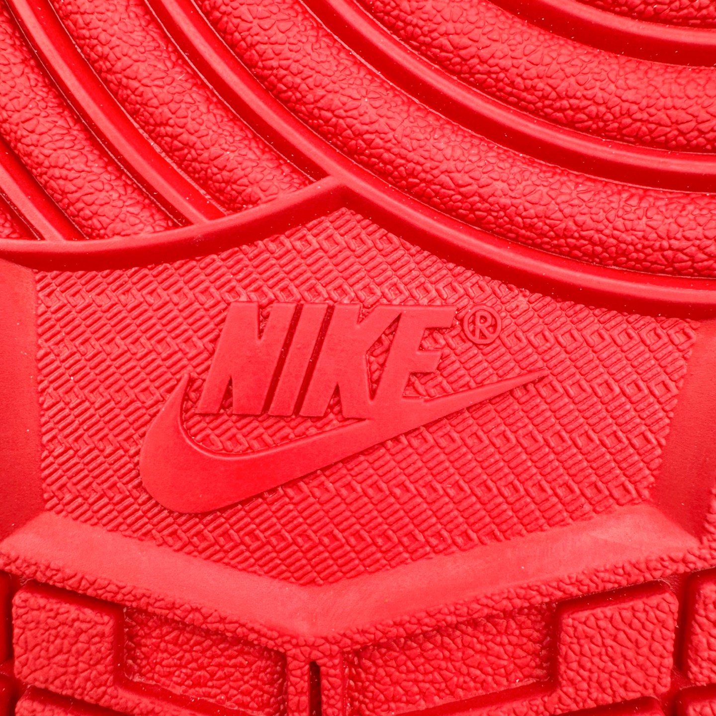 图片[20]-＃PK纯原 Air Jordan AJ1 Retro Low OG 芝加哥低帮 HQ6998-600 全新批次 Ljr同源清远全套加持 圈内最强倒钩系列 高端零售特供批次 产品品控稳定性领先行业 各方面均可对飙L版 良心定价不杀猪 SZ原厂全套原楦原纸板冲刀磨具开发 原厂皮料加持 原厂港宝加持定型后跟R度完美 同源原厂电绣 鬼脸飞翼针数密度立体效果一致 百分百一致原鞋 原厂拉帮工艺 针距密度一致 后跟弧度收口自然不对折 极致一眼正品既视感 进口玻璃冲刀皮料裁剪零毛边 全鞋电脑针车工艺 品控清洁度最高QC检验标准 免检产品 原厂订购鞋盒、鞋标、防尘纸、鞋撑、鞋带 追求极致的原厂味道 尺码：40 40.5 41 42 42.5 43 44 44.5 45 46 47.5 48.5-选品中心