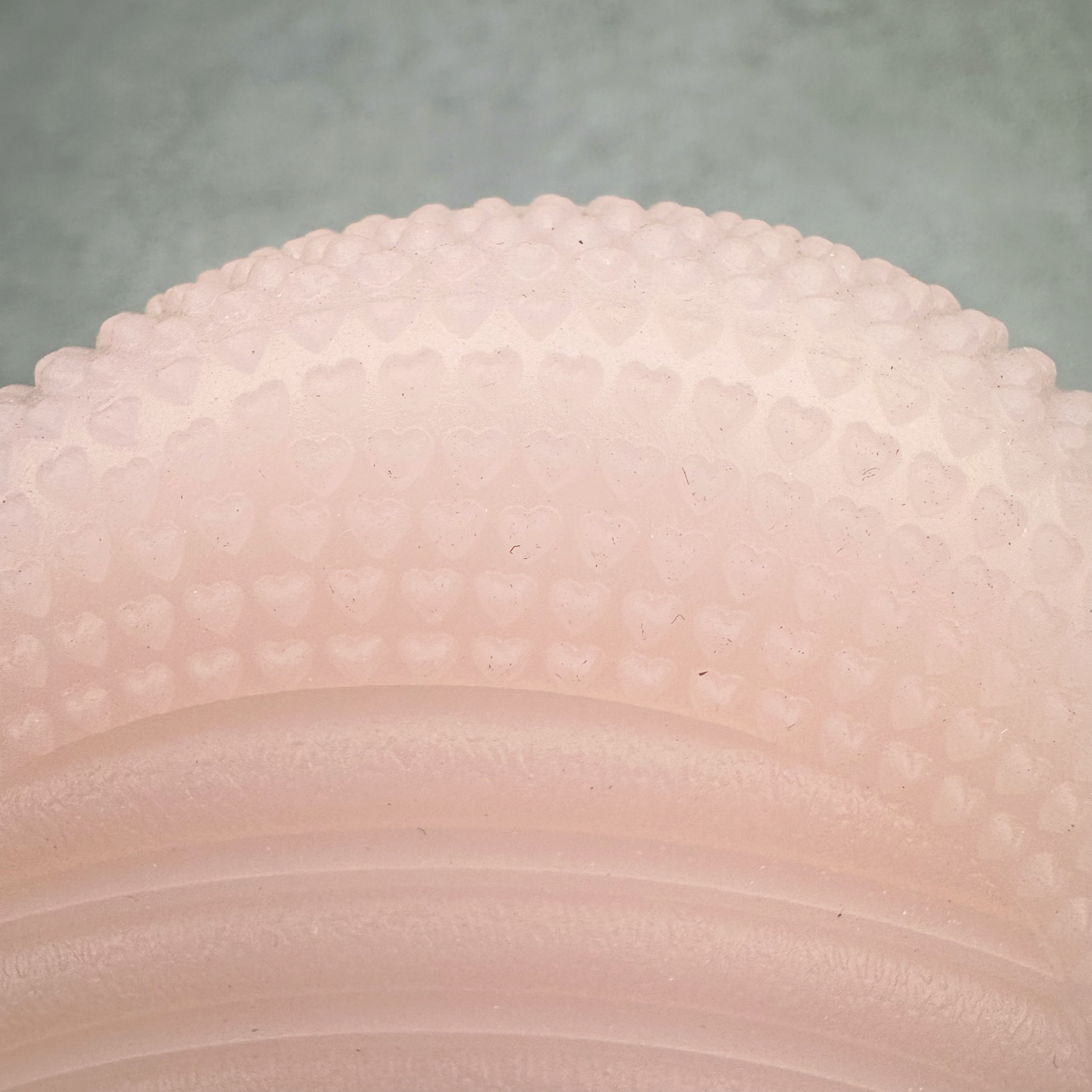 图片[21]-＃G版纯原 NOCTA x NK Air Force 1 Low \’07 空军一号低帮经典板鞋 Drake联名粉色 CZ8065-600 独家私模大底 头层原厂皮料 原盒原配 不规则波浪大底咬花 全鞋电脑针车 工整有序 视觉效果满分 原厂拉帮手法 标准四线 密度针距针孔大小控制到位 原装反口里网布海绵 正确卡色网眼大小 新版鞋撑改用纸团代替 原厂港宝加持完美还原灵魂版型 原盒原配从里到外百分百还原 原厂全头层原厂皮料 原标原盒 内置Sole气垫 中底白色背胶 中底划线 已经无限的接近公司 原厂楦头 原厂刺绣 后跟弧度修正 独家私模最大开发到47.5 尺码：36 36.5 37.5 38 38.5 39 40 40.5 41 42 42.5 43 44 44.5 45 46 47.5-选品中心