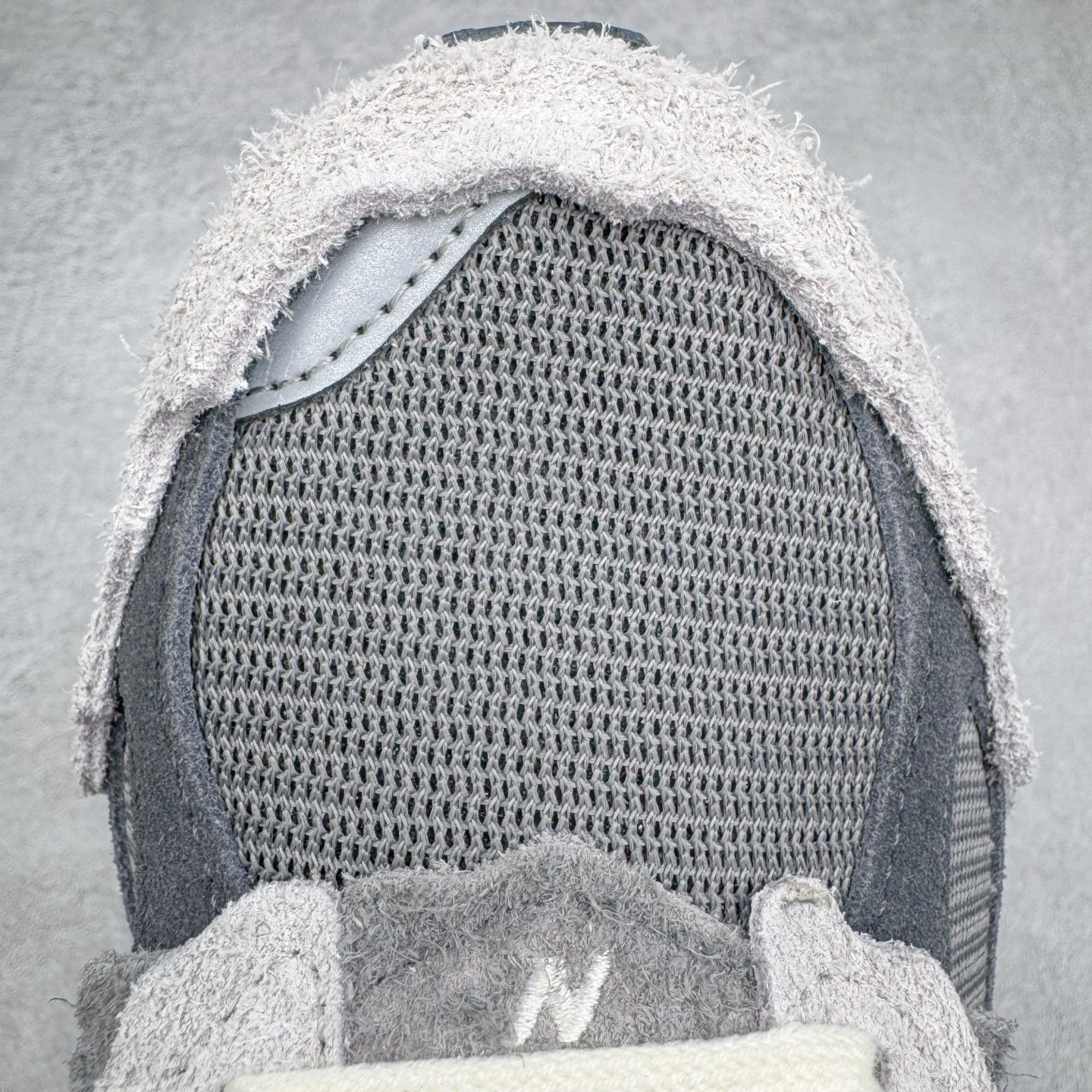 图片[15]-＃G版纯原 New Balance M2002RDA 新百伦潮流复古织物皮革减震防滑耐磨轻便低帮跑步鞋 灰碳色 基于市场现有版本全新升级调整 NB市场最强产物 全套原楦原纸板原厂数据开发 全鞋电脑针车加持 原厂网布 原装进口头层翻毛皮料正确绒感卡色 正确中底拉帮中底网布细节 一比一手工擦旧效果 冲裁组合 匠心打造 耗时两个月开发完成 工艺极其复杂难度可想而知 新开独立私模大底 全网唯一正确做旧组合大底 高端零售专供产物 尺码：36 37 37.5 38 38.5 39.5 40 40.5 41.5 42 42.5 43 44 44.5 45 45.5 46.5 47-选品中心