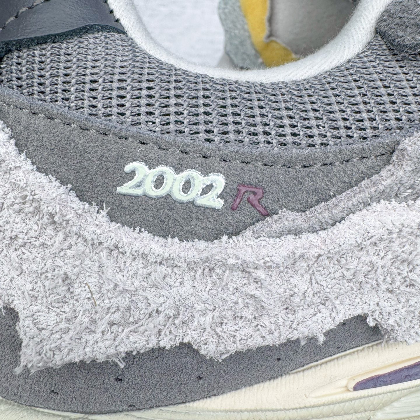 图片[17]-＃G版纯原 New Balance M2002RDA 新百伦潮流复古织物皮革减震防滑耐磨轻便低帮跑步鞋 灰碳色 基于市场现有版本全新升级调整 NB市场最强产物 全套原楦原纸板原厂数据开发 全鞋电脑针车加持 原厂网布 原装进口头层翻毛皮料正确绒感卡色 正确中底拉帮中底网布细节 一比一手工擦旧效果 冲裁组合 匠心打造 耗时两个月开发完成 工艺极其复杂难度可想而知 新开独立私模大底 全网唯一正确做旧组合大底 高端零售专供产物 尺码：36 37 37.5 38 38.5 39.5 40 40.5 41.5 42 42.5 43 44 44.5 45 45.5 46.5 47-选品中心