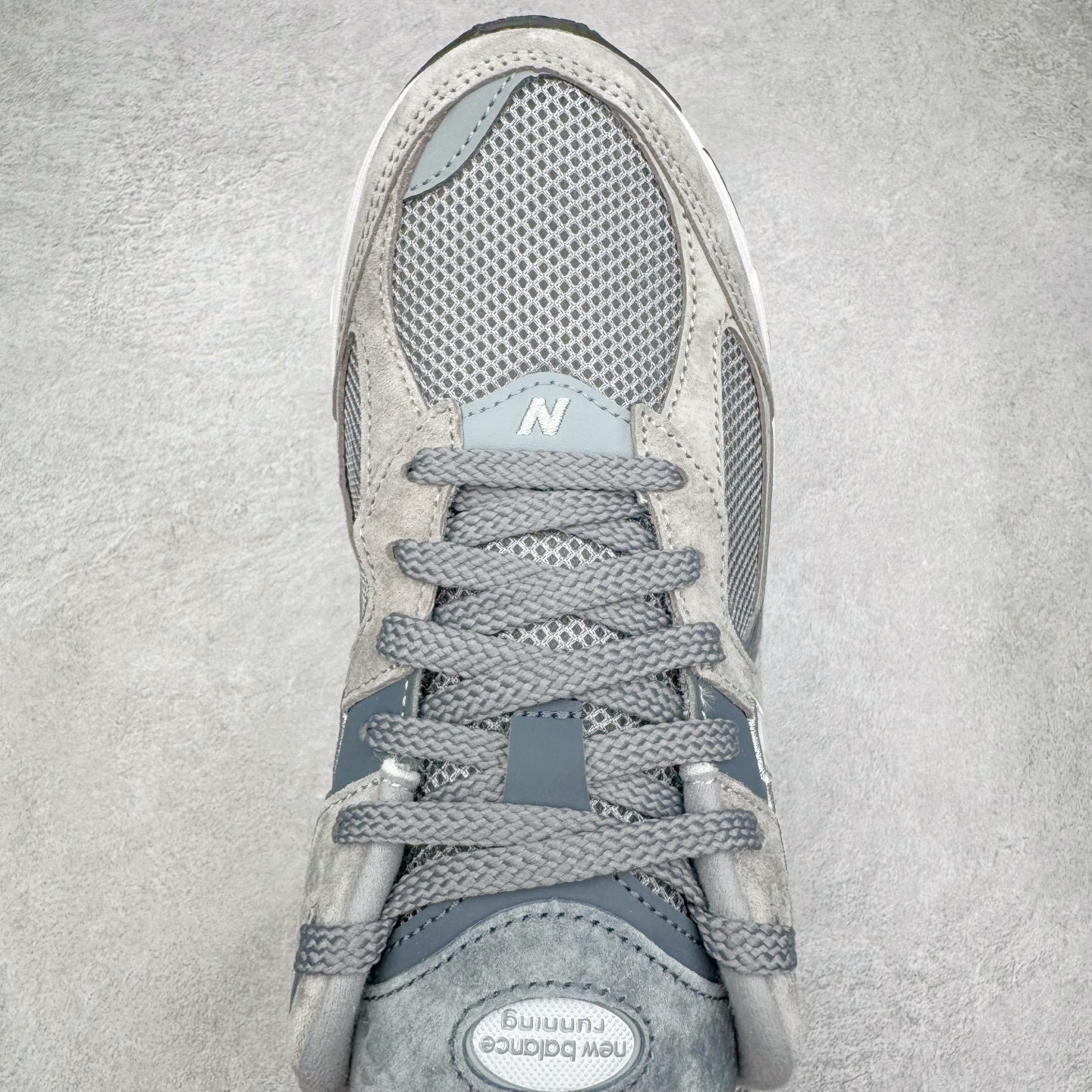 图片[4]-＃G版纯原 New Balance M2002RST 新百伦潮流复古织物皮革减震防滑耐磨轻便低帮跑步鞋 灰碳色 基于市场现有版本全新升级调整 NB市场最强产物 全套原楦原纸板原厂数据开发 全鞋电脑针车加持 原厂网布 原装进口头层翻毛皮料正确绒感卡色 正确中底拉帮中底网布细节 一比一手工擦旧效果 冲裁组合 匠心打造 耗时两个月开发完成 工艺极其复杂难度可想而知 新开独立私模大底 全网唯一正确做旧组合大底 高端零售专供产物 尺码：36 37 37.5 38 38.5 39.5 40 40.5 41.5 42 42.5 43 44 44.5 45 45.5 46.5 47-选品中心