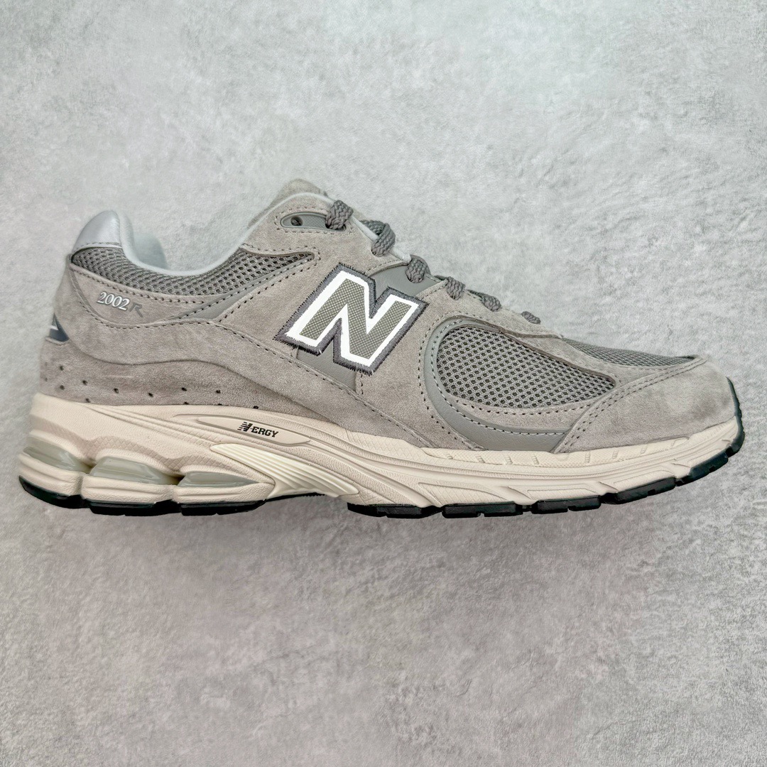 ＃G版纯原 New Balance M2002R 新百伦潮流复古织物皮革减震防滑耐磨轻便低帮跑步鞋 灰碳色 基于市场现有版本全新升级调整 NB市场最强产物 全套原楦原纸板原厂数据开发 全鞋电脑针车加持 原厂网布 原装进口头层翻毛皮料正确绒感卡色 正确中底拉帮中底网布细节 一比一手工擦旧效果 冲裁组合 匠心打造 耗时两个月开发完成 工艺极其复杂难度可想而知 新开独立私模大底 全网唯一正确做旧组合大底 高端零售专供产物 尺码：36 37 37.5 38 38.5 39.5 40 40.5 41.5 42 42.5 43 44 44.5 45 45.5 46.5 47-选品中心
