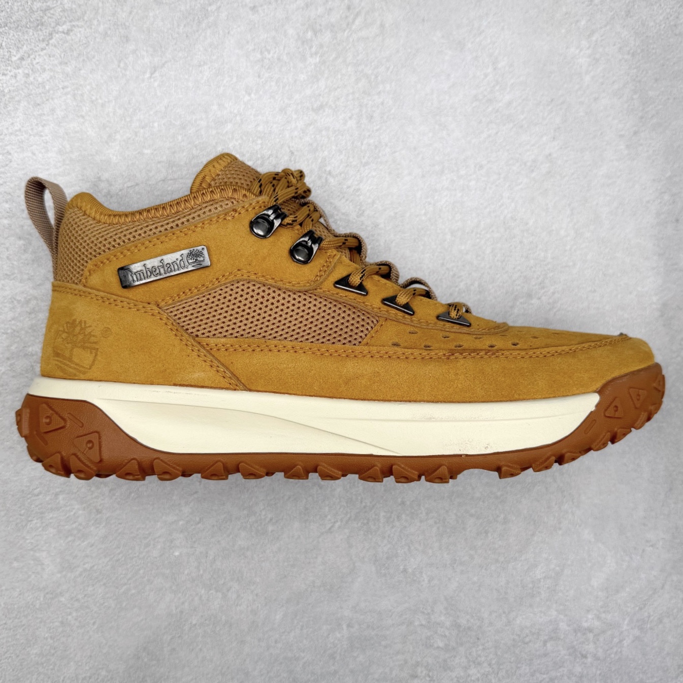 Timberland添柏岚/天伯伦户外中帮休闲马丁靴系列👏 广东大厂品质 原盒原包装 面料采用意大利🇮🇹顶级磨砂细纹牛皮 搭配防臭防腐真皮乳胶鞋垫 给您完美的穿着体验 质量考究耐穿 型男必备 专治不帅 高品质脚感一流 尺码:39 40 41 42 43 44 45-选品中心