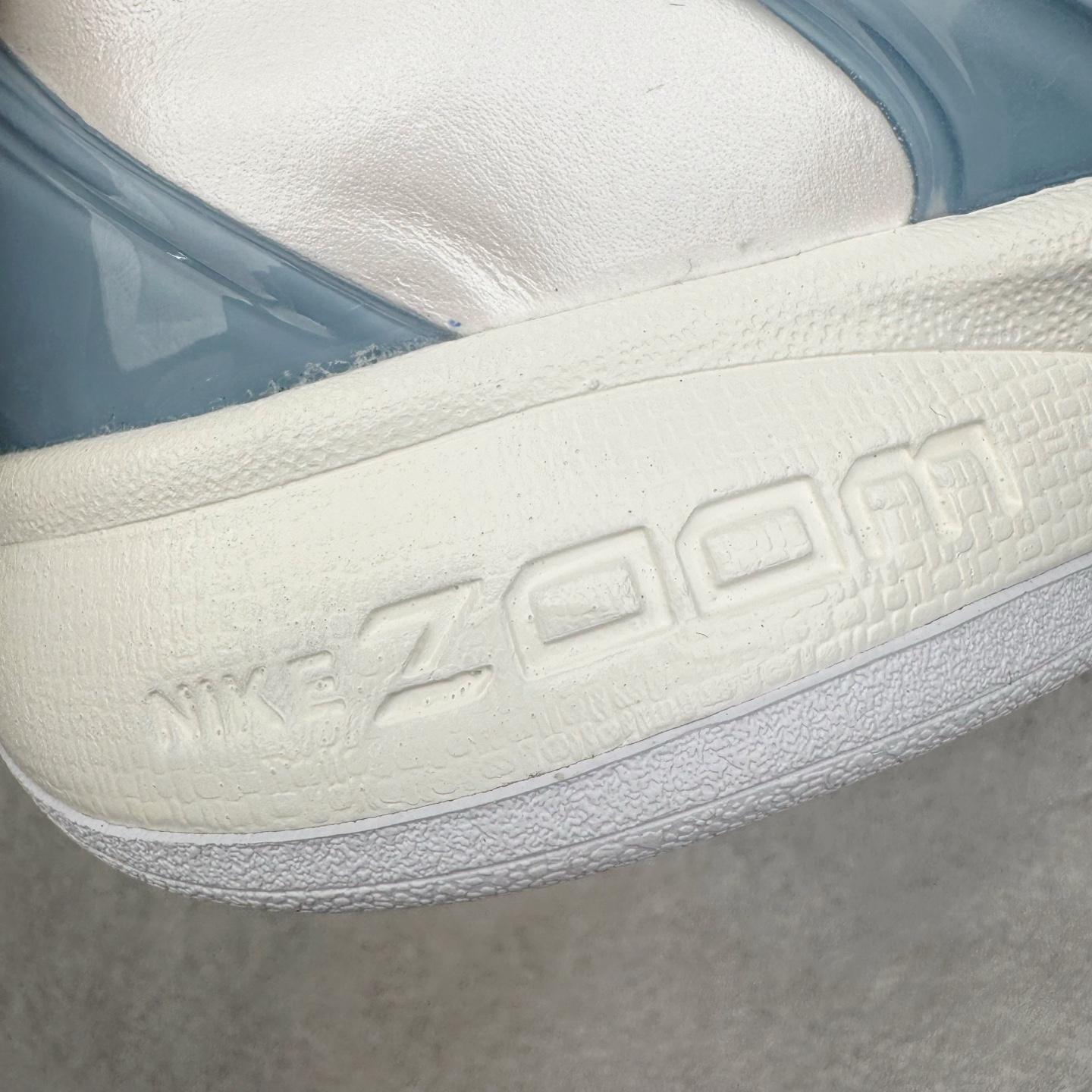 图片[17]-＃BS纯原 NK Zoom Kobe 6 Protro 科比六代 克拉克北卡蓝 IO3672-400 圈内顶级批次 完美复刻公司货 前掌超大Zoom Turbo气垫 后掌EVA缓震 真正的原汁原味 还原ZP脚感 全身鞋材卡料色独家定制 唯一正确喷漆工艺Swoosh 正确凹凸蛇鳞工艺 正确鞋面渐变效果 内全置真动飞态线 独立原厂模具 最大尺码达到48.5码 首批不拼图大几率过验 亲测已过 支持各种高强度实战 无需担心 上脚价 补货周期极长 脚宽建议买大半码 科比系列前掌偏窄 不影响二次销售 支持七天无理由退换 尺码：40 40.5 41 42 42.5 43 44 44.5 45 45.5 46 47.5 48.5-选品中心