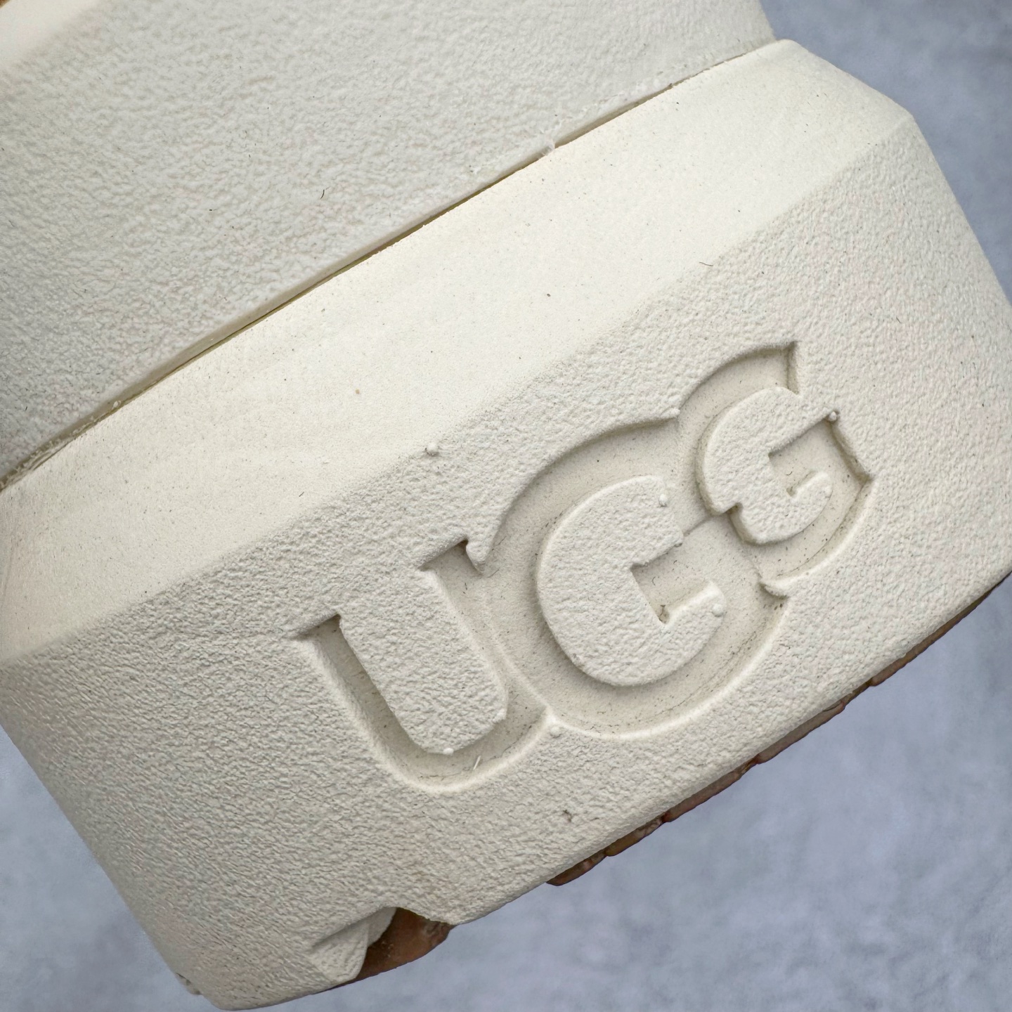 图片[12]-＃SP原厂 UGG 4096 塔斯曼浅口秋冬羊皮毛一体雪地靴 全鞋采用ZP同厂 隆丰A级澳洲进口羊皮毛一体 品牌代工厂生产线 完全遵循ZP工艺流程 代工厂原厂版师 秉承无原鞋不开发选择 注重每一处细节 市面最正版型 TREADLITE\\\”轻翼\\\”科技外底 轻便/耐用/柔韧/桩型【售后郑重承诺】一个月内若出现重大脱胶/断底等质量问题 直接为您换新！尺码：35 36 37 38 39 40 41 42 43-选品中心