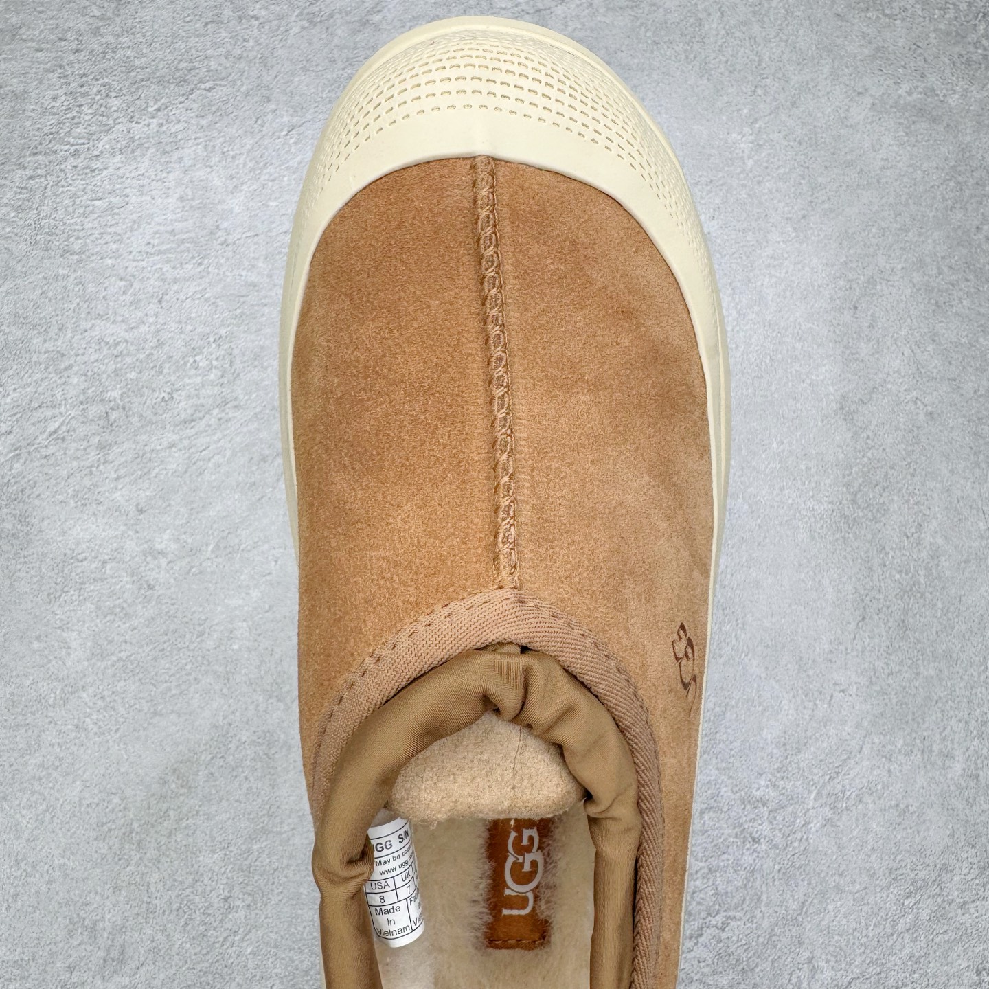 图片[4]-＃SP原厂 UGG 4096 塔斯曼浅口秋冬羊皮毛一体雪地靴 全鞋采用ZP同厂 隆丰A级澳洲进口羊皮毛一体 品牌代工厂生产线 完全遵循ZP工艺流程 代工厂原厂版师 秉承无原鞋不开发选择 注重每一处细节 市面最正版型 TREADLITE\\\”轻翼\\\”科技外底 轻便/耐用/柔韧/桩型【售后郑重承诺】一个月内若出现重大脱胶/断底等质量问题 直接为您换新！尺码：35 36 37 38 39 40 41 42 43-选品中心