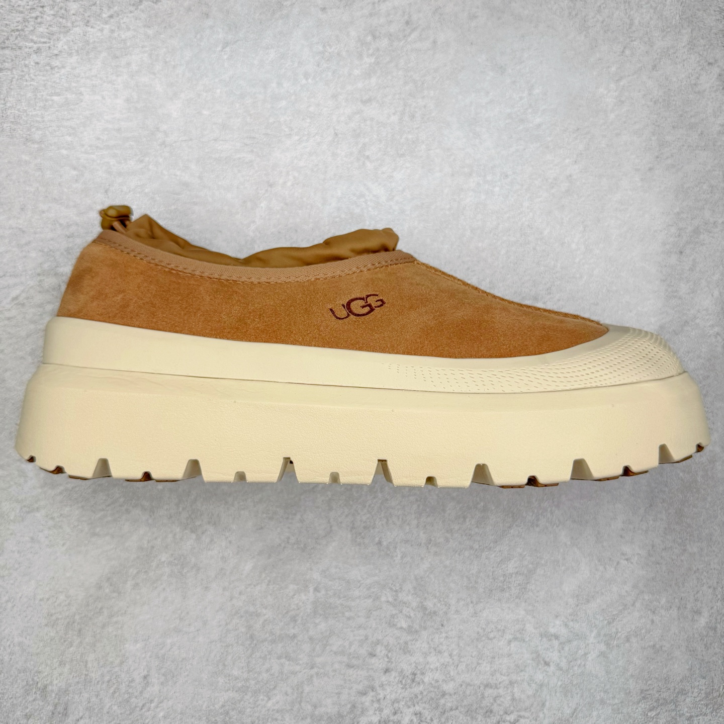 ＃SP原厂 UGG 4096 塔斯曼浅口秋冬羊皮毛一体雪地靴 全鞋采用ZP同厂 隆丰A级澳洲进口羊皮毛一体 品牌代工厂生产线 完全遵循ZP工艺流程 代工厂原厂版师 秉承无原鞋不开发选择 注重每一处细节 市面最正版型 TREADLITE\\\”轻翼\\\”科技外底 轻便/耐用/柔韧/桩型【售后郑重承诺】一个月内若出现重大脱胶/断底等质量问题 直接为您换新！尺码：35 36 37 38 39 40 41 42 43-选品中心