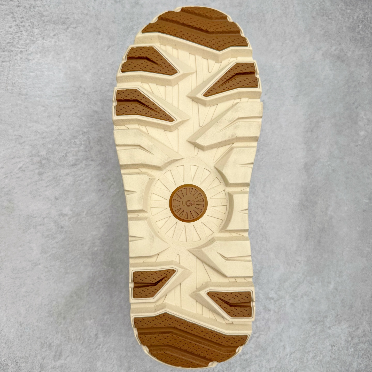 图片[9]-＃SP原厂 UGG 4096 塔斯曼浅口秋冬羊皮毛一体雪地靴 全鞋采用ZP同厂 隆丰A级澳洲进口羊皮毛一体 品牌代工厂生产线 完全遵循ZP工艺流程 代工厂原厂版师 秉承无原鞋不开发选择 注重每一处细节 市面最正版型 TREADLITE\\\”轻翼\\\”科技外底 轻便/耐用/柔韧/桩型【售后郑重承诺】一个月内若出现重大脱胶/断底等质量问题 直接为您换新！尺码：35 36 37 38 39 40 41 42 43-选品中心