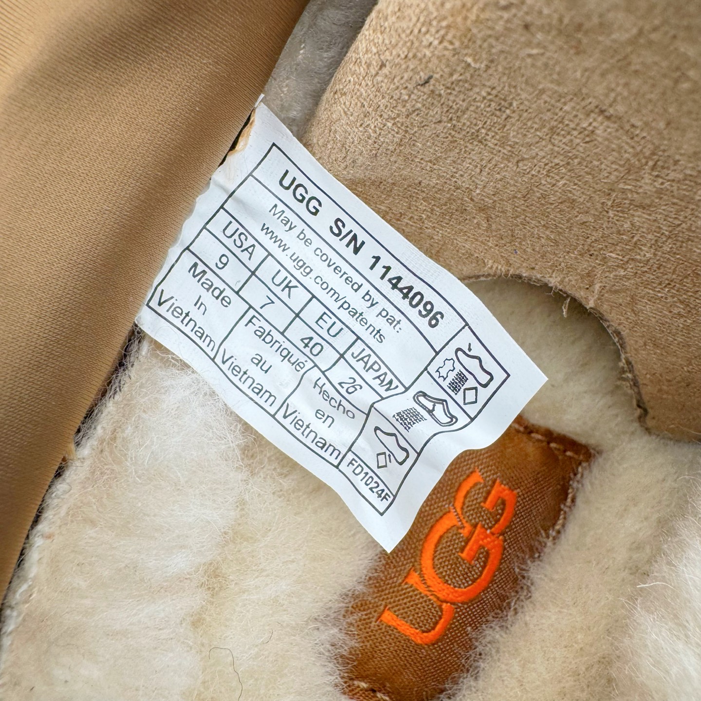 图片[11]-＃SP原厂 UGG 4096 塔斯曼浅口秋冬羊皮毛一体雪地靴 全鞋采用ZP同厂 隆丰A级澳洲进口羊皮毛一体 品牌代工厂生产线 完全遵循ZP工艺流程 代工厂原厂版师 秉承无原鞋不开发选择 注重每一处细节 市面最正版型 TREADLITE\\\”轻翼\\\”科技外底 轻便/耐用/柔韧/桩型【售后郑重承诺】一个月内若出现重大脱胶/断底等质量问题 直接为您换新！尺码：35 36 37 38 39 40 41 42 43-选品中心