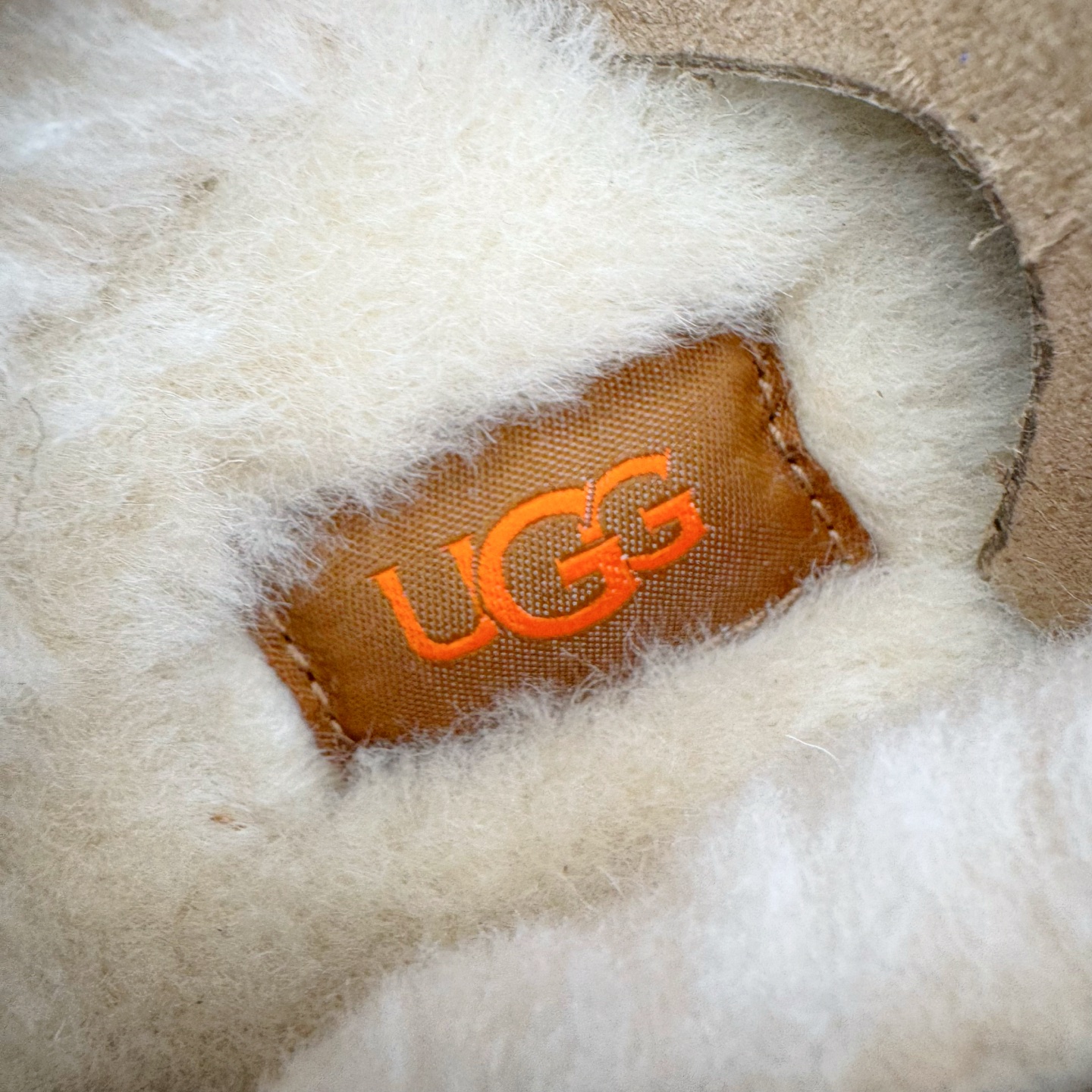 图片[12]-＃SP原厂 UGG 4096 塔斯曼浅口秋冬羊皮毛一体雪地靴 全鞋采用ZP同厂 隆丰A级澳洲进口羊皮毛一体 品牌代工厂生产线 完全遵循ZP工艺流程 代工厂原厂版师 秉承无原鞋不开发选择 注重每一处细节 市面最正版型 TREADLITE\\\”轻翼\\\”科技外底 轻便/耐用/柔韧/桩型【售后郑重承诺】一个月内若出现重大脱胶/断底等质量问题 直接为您换新！尺码：35 36 37 38 39 40 41 42 43-选品中心