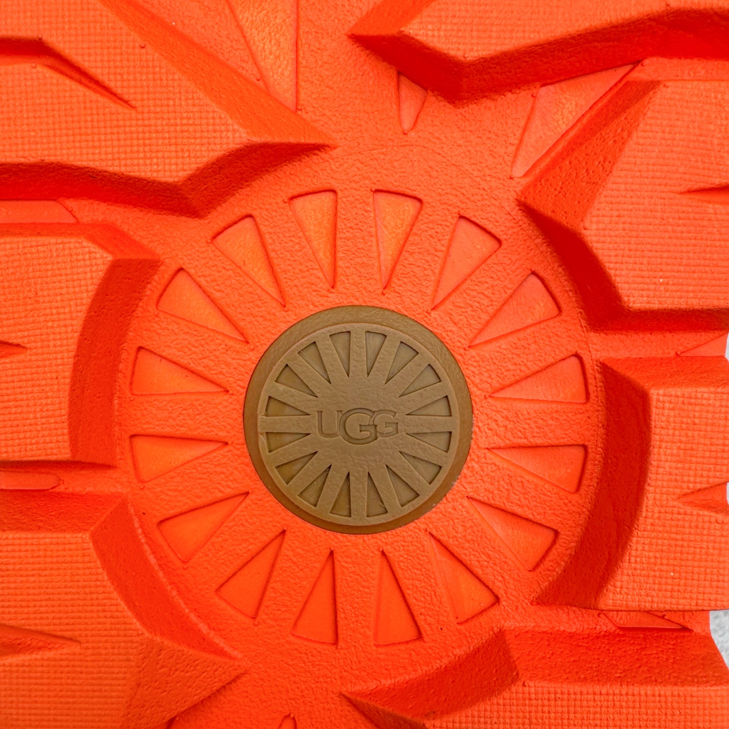 图片[16]-＃SP原厂 UGG 3991 塔斯曼高帮秋冬羊皮毛一体雪地靴 全鞋采用ZP同厂 隆丰A级澳洲进口羊皮毛一体 品牌代工厂生产线 完全遵循ZP工艺流程 代工厂原厂版师 秉承无原鞋不开发选择 注重每一处细节 市面最正版型 TREADLITE\\\”轻翼\\\”科技外底 轻便/耐用/柔韧/桩型【售后郑重承诺】一个月内若出现重大脱胶/断底等质量问题 直接为您换新！尺码：35 36 37 38 39 40 41 42 43-选品中心