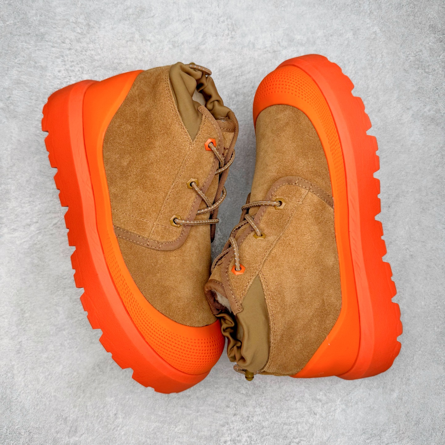 图片[3]-＃SP原厂 UGG 3991 塔斯曼高帮秋冬羊皮毛一体雪地靴 全鞋采用ZP同厂 隆丰A级澳洲进口羊皮毛一体 品牌代工厂生产线 完全遵循ZP工艺流程 代工厂原厂版师 秉承无原鞋不开发选择 注重每一处细节 市面最正版型 TREADLITE\\\”轻翼\\\”科技外底 轻便/耐用/柔韧/桩型【售后郑重承诺】一个月内若出现重大脱胶/断底等质量问题 直接为您换新！尺码：35 36 37 38 39 40 41 42 43-选品中心