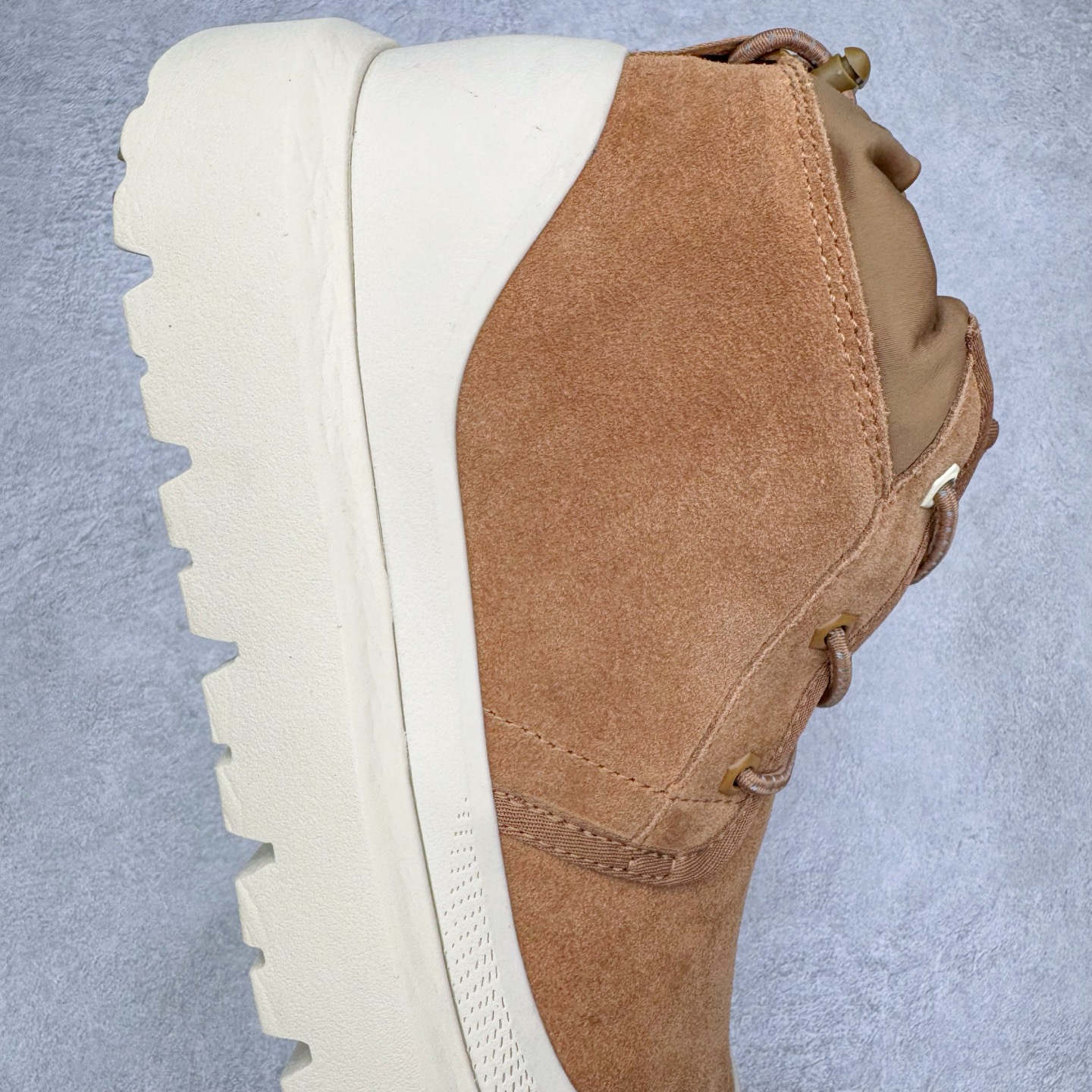 图片[6]-＃SP原厂 UGG 3991 塔斯曼高帮秋冬羊皮毛一体雪地靴 全鞋采用ZP同厂 隆丰A级澳洲进口羊皮毛一体 品牌代工厂生产线 完全遵循ZP工艺流程 代工厂原厂版师 秉承无原鞋不开发选择 注重每一处细节 市面最正版型 TREADLITE\\\”轻翼\\\”科技外底 轻便/耐用/柔韧/桩型【售后郑重承诺】一个月内若出现重大脱胶/断底等质量问题 直接为您换新！尺码：35 36 37 38 39 40 41 42 43-选品中心