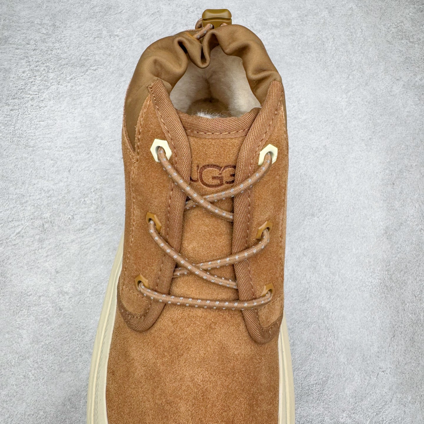 图片[5]-＃SP原厂 UGG 3991 塔斯曼高帮秋冬羊皮毛一体雪地靴 全鞋采用ZP同厂 隆丰A级澳洲进口羊皮毛一体 品牌代工厂生产线 完全遵循ZP工艺流程 代工厂原厂版师 秉承无原鞋不开发选择 注重每一处细节 市面最正版型 TREADLITE\\\”轻翼\\\”科技外底 轻便/耐用/柔韧/桩型【售后郑重承诺】一个月内若出现重大脱胶/断底等质量问题 直接为您换新！尺码：35 36 37 38 39 40 41 42 43-选品中心