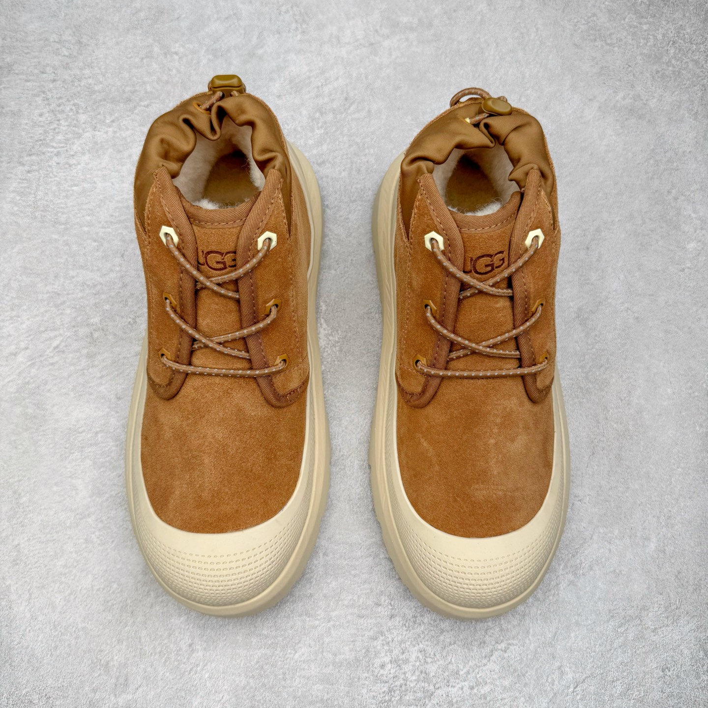 图片[2]-＃SP原厂 UGG 3991 塔斯曼高帮秋冬羊皮毛一体雪地靴 全鞋采用ZP同厂 隆丰A级澳洲进口羊皮毛一体 品牌代工厂生产线 完全遵循ZP工艺流程 代工厂原厂版师 秉承无原鞋不开发选择 注重每一处细节 市面最正版型 TREADLITE\\\”轻翼\\\”科技外底 轻便/耐用/柔韧/桩型【售后郑重承诺】一个月内若出现重大脱胶/断底等质量问题 直接为您换新！尺码：35 36 37 38 39 40 41 42 43-选品中心