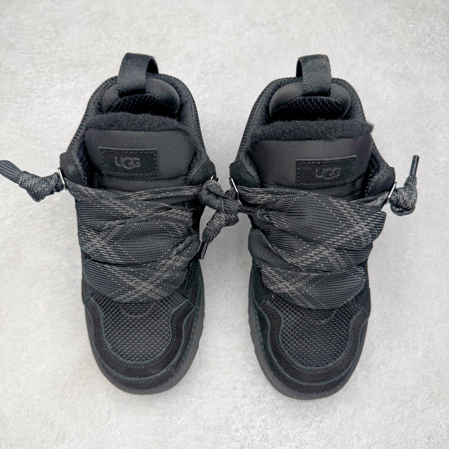 图片[2]-＃SP原厂 UGG 4032 梅尔秋冬羊皮毛一体雪地靴 全鞋采用ZP同厂 隆丰A级澳洲进口羊皮毛一体 品牌代工厂生产线 完全遵循ZP工艺流程 代工厂原厂版师 秉承无原鞋不开发选择 注重每一处细节 市面最正版型 TREADLITE\\\”轻翼\\\”科技外底 轻便/耐用/柔韧/桩型【售后郑重承诺】一个月内若出现重大脱胶/断底等质量问题 直接为您换新！尺码：35 36 37 38 39 40 41 42 43-选品中心