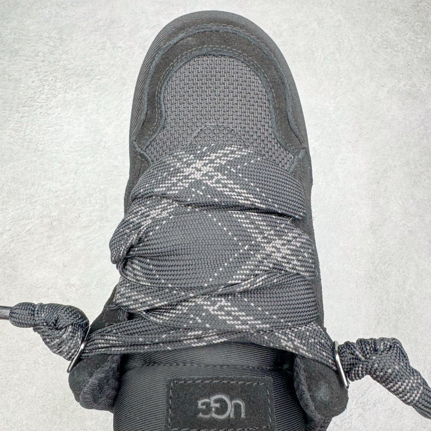 图片[4]-＃SP原厂 UGG 4032 梅尔秋冬羊皮毛一体雪地靴 全鞋采用ZP同厂 隆丰A级澳洲进口羊皮毛一体 品牌代工厂生产线 完全遵循ZP工艺流程 代工厂原厂版师 秉承无原鞋不开发选择 注重每一处细节 市面最正版型 TREADLITE\\\”轻翼\\\”科技外底 轻便/耐用/柔韧/桩型【售后郑重承诺】一个月内若出现重大脱胶/断底等质量问题 直接为您换新！尺码：35 36 37 38 39 40 41 42 43-选品中心