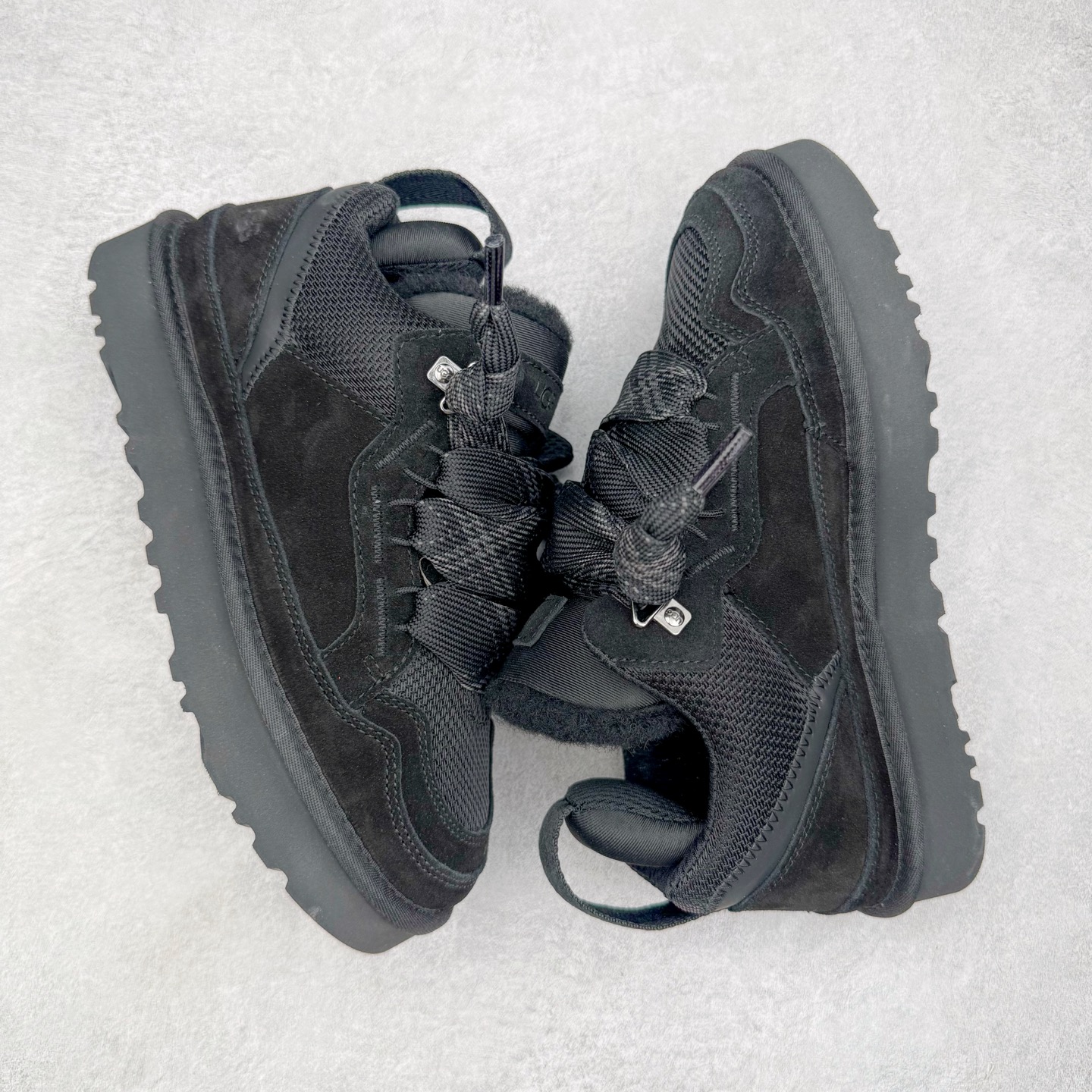 图片[3]-＃SP原厂 UGG 4032 梅尔秋冬羊皮毛一体雪地靴 全鞋采用ZP同厂 隆丰A级澳洲进口羊皮毛一体 品牌代工厂生产线 完全遵循ZP工艺流程 代工厂原厂版师 秉承无原鞋不开发选择 注重每一处细节 市面最正版型 TREADLITE\\\”轻翼\\\”科技外底 轻便/耐用/柔韧/桩型【售后郑重承诺】一个月内若出现重大脱胶/断底等质量问题 直接为您换新！尺码：35 36 37 38 39 40 41 42 43-选品中心