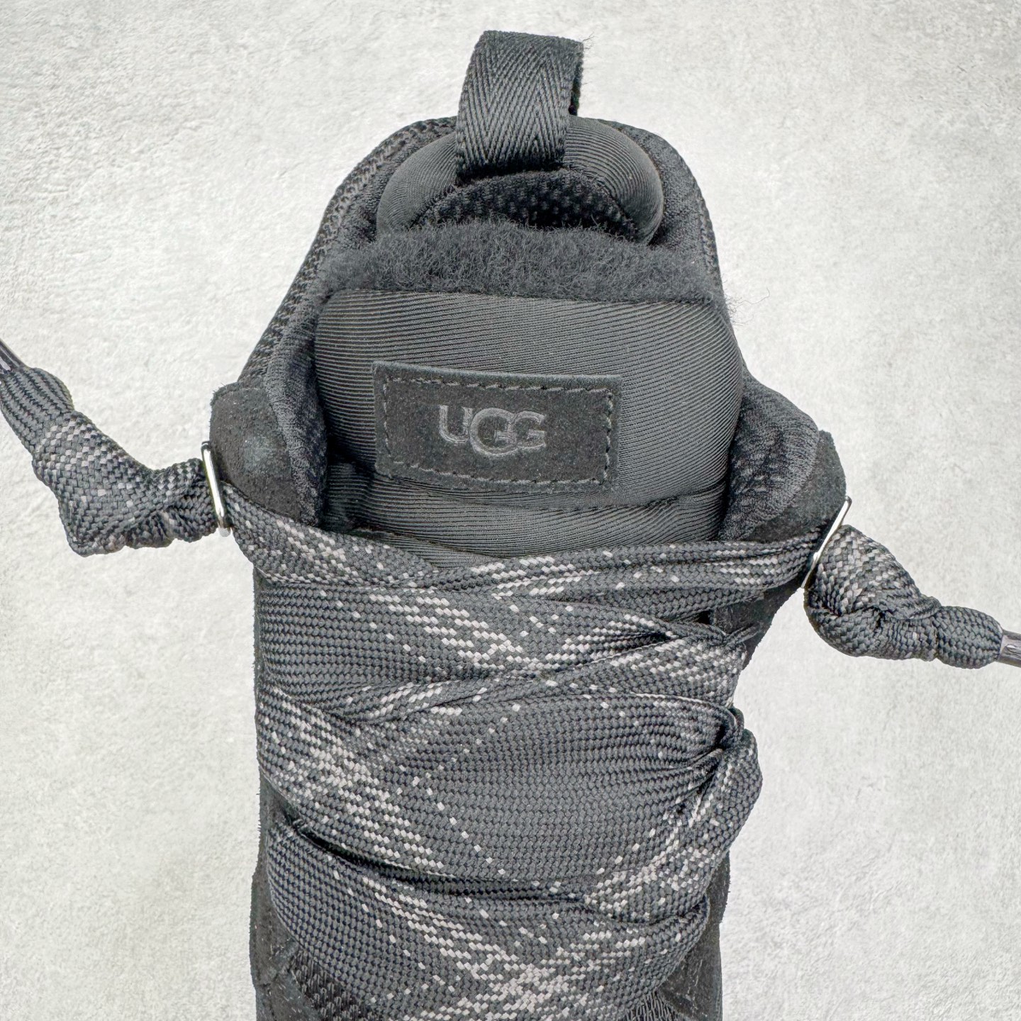 图片[5]-＃SP原厂 UGG 4032 梅尔秋冬羊皮毛一体雪地靴 全鞋采用ZP同厂 隆丰A级澳洲进口羊皮毛一体 品牌代工厂生产线 完全遵循ZP工艺流程 代工厂原厂版师 秉承无原鞋不开发选择 注重每一处细节 市面最正版型 TREADLITE\\\”轻翼\\\”科技外底 轻便/耐用/柔韧/桩型【售后郑重承诺】一个月内若出现重大脱胶/断底等质量问题 直接为您换新！尺码：35 36 37 38 39 40 41 42 43-选品中心