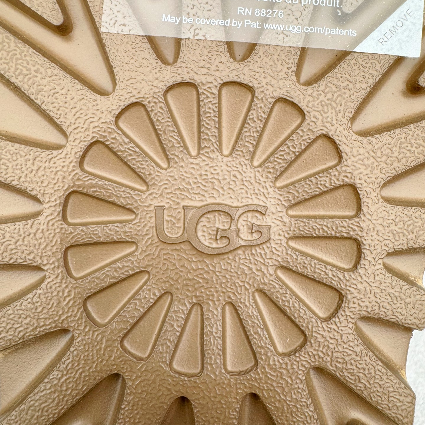 图片[17]-＃SP原厂 UGG 4032 梅尔秋冬羊皮毛一体雪地靴 全鞋采用ZP同厂 隆丰A级澳洲进口羊皮毛一体 品牌代工厂生产线 完全遵循ZP工艺流程 代工厂原厂版师 秉承无原鞋不开发选择 注重每一处细节 市面最正版型 TREADLITE\\\”轻翼\\\”科技外底 轻便/耐用/柔韧/桩型【售后郑重承诺】一个月内若出现重大脱胶/断底等质量问题 直接为您换新！尺码：35 36 37 38 39 40 41 42 43-选品中心