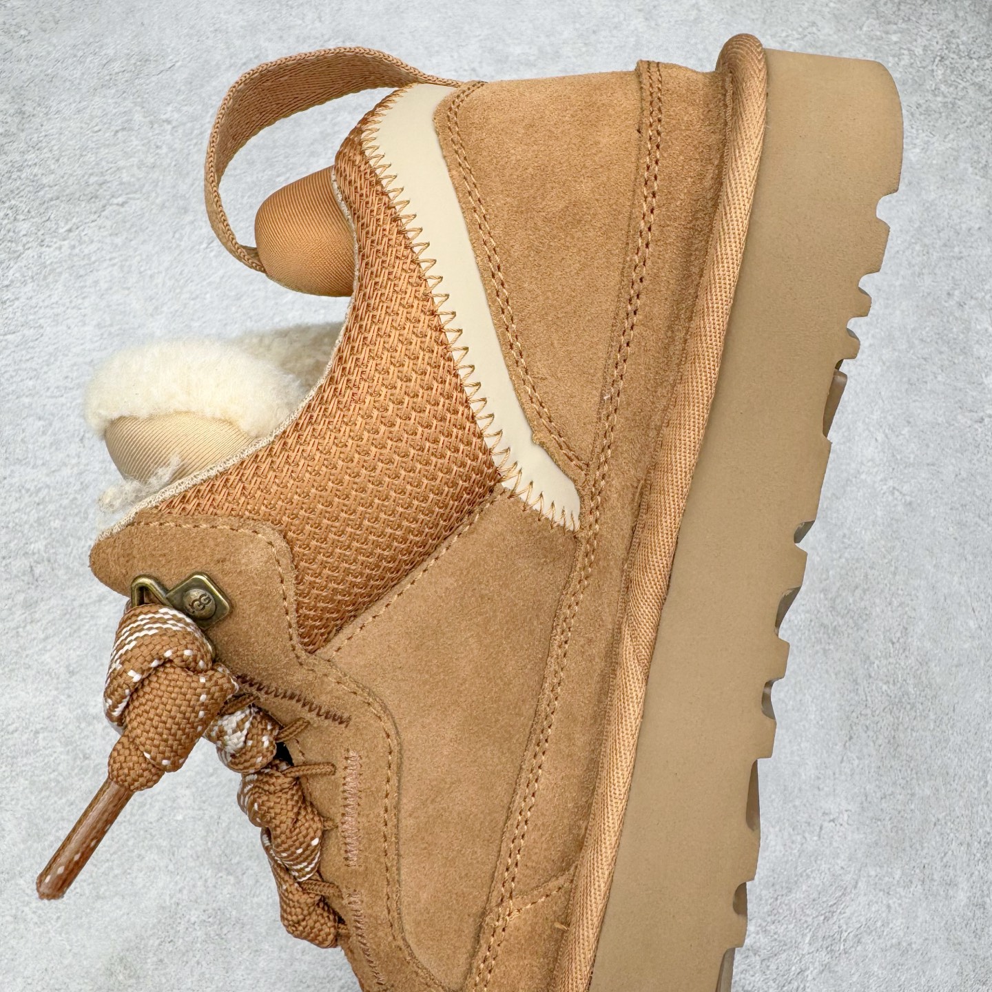 图片[7]-＃SP原厂 UGG 4032 梅尔秋冬羊皮毛一体雪地靴 全鞋采用ZP同厂 隆丰A级澳洲进口羊皮毛一体 品牌代工厂生产线 完全遵循ZP工艺流程 代工厂原厂版师 秉承无原鞋不开发选择 注重每一处细节 市面最正版型 TREADLITE\\\”轻翼\\\”科技外底 轻便/耐用/柔韧/桩型【售后郑重承诺】一个月内若出现重大脱胶/断底等质量问题 直接为您换新！尺码：35 36 37 38 39 40 41 42 43-选品中心