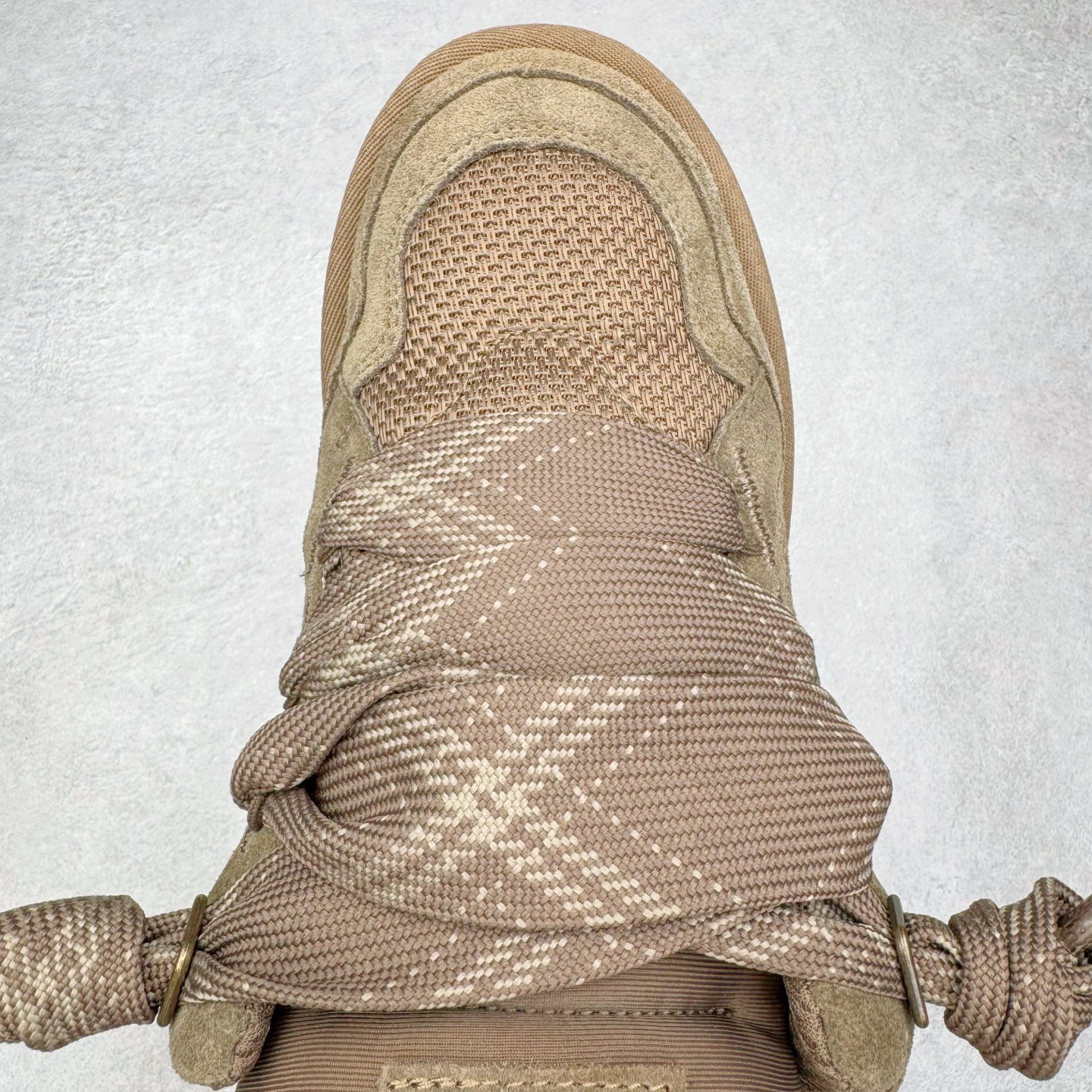 图片[4]-＃SP原厂 UGG 4032 梅尔秋冬羊皮毛一体雪地靴 全鞋采用ZP同厂 隆丰A级澳洲进口羊皮毛一体 品牌代工厂生产线 完全遵循ZP工艺流程 代工厂原厂版师 秉承无原鞋不开发选择 注重每一处细节 市面最正版型 TREADLITE\\\”轻翼\\\”科技外底 轻便/耐用/柔韧/桩型【售后郑重承诺】一个月内若出现重大脱胶/断底等质量问题 直接为您换新！尺码：35 36 37 38 39 40 41 42 43-选品中心