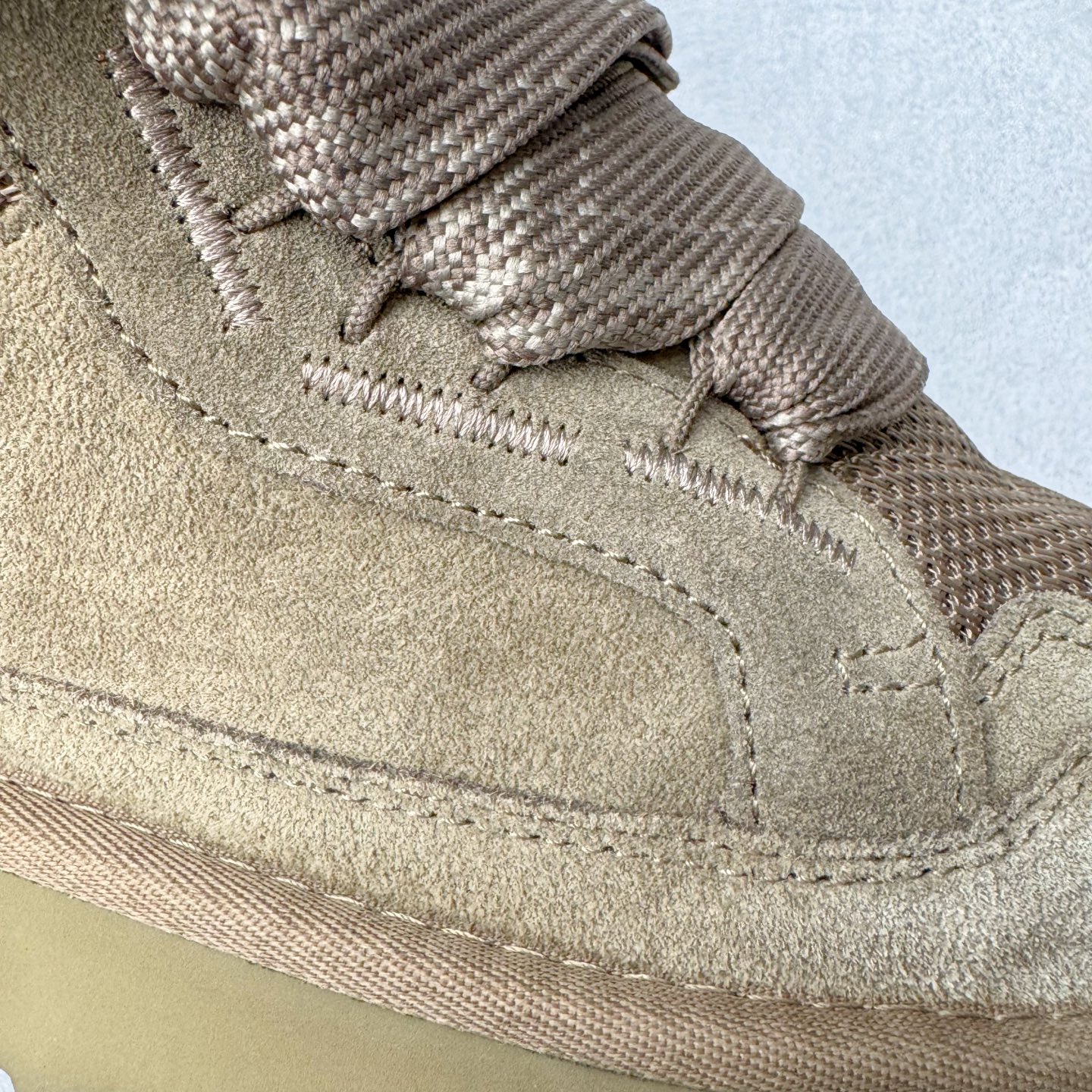 图片[14]-＃SP原厂 UGG 4032 梅尔秋冬羊皮毛一体雪地靴 全鞋采用ZP同厂 隆丰A级澳洲进口羊皮毛一体 品牌代工厂生产线 完全遵循ZP工艺流程 代工厂原厂版师 秉承无原鞋不开发选择 注重每一处细节 市面最正版型 TREADLITE\\\”轻翼\\\”科技外底 轻便/耐用/柔韧/桩型【售后郑重承诺】一个月内若出现重大脱胶/断底等质量问题 直接为您换新！尺码：35 36 37 38 39 40 41 42 43-选品中心