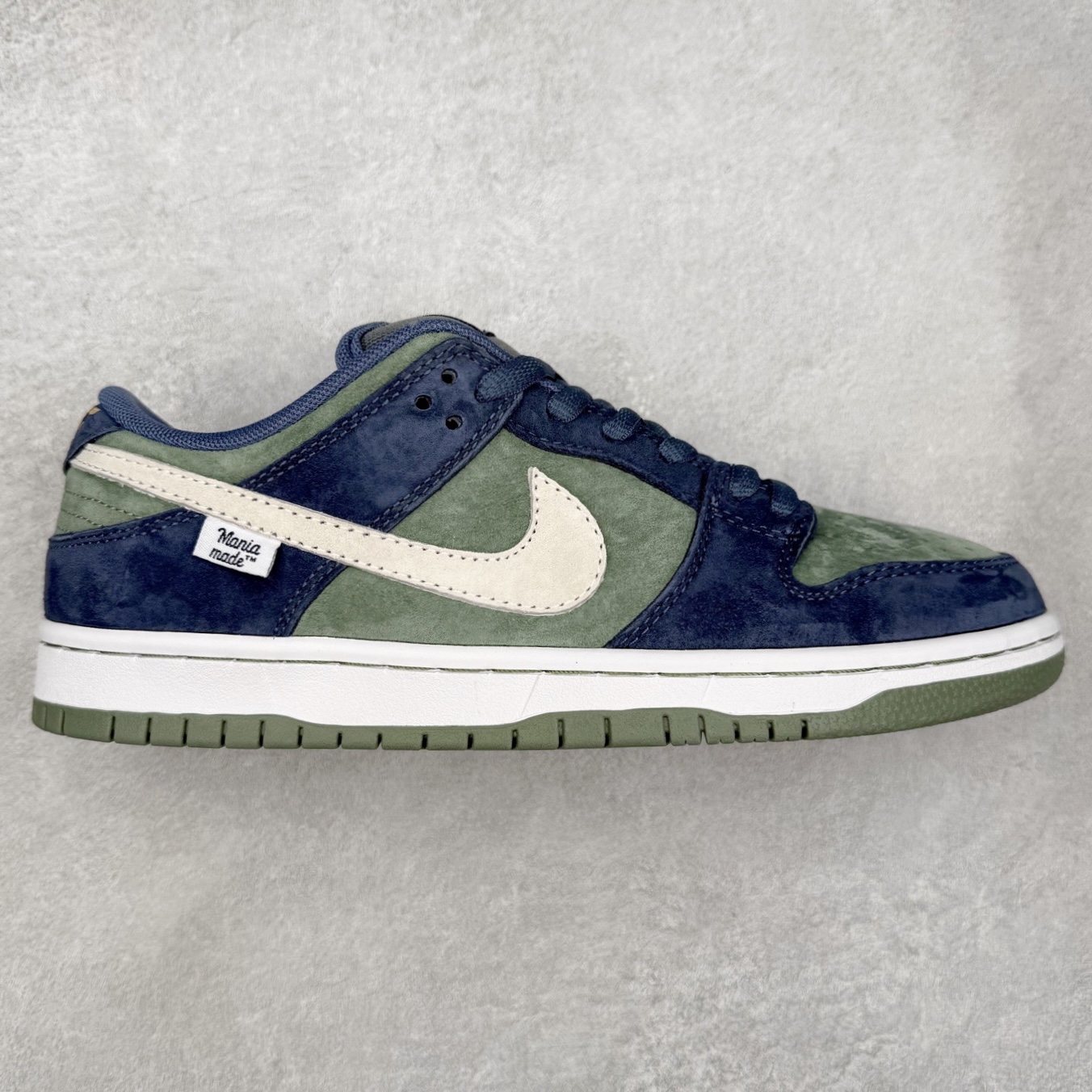 NK SB Dunk Low HF3063-002 极限压缩利润空间 超乎所想的高性价比 用料绝不含糊 原盒原配 正确耐磨橡胶大底 超高清洁度 全鞋零毛边皮料切割 全套原楦原模倾力打造完美版型 尺码:36 36.5 37.5 38 38.5 39 40 40.5 41 42 42.5 43 44 44.5 45 46-选品中心