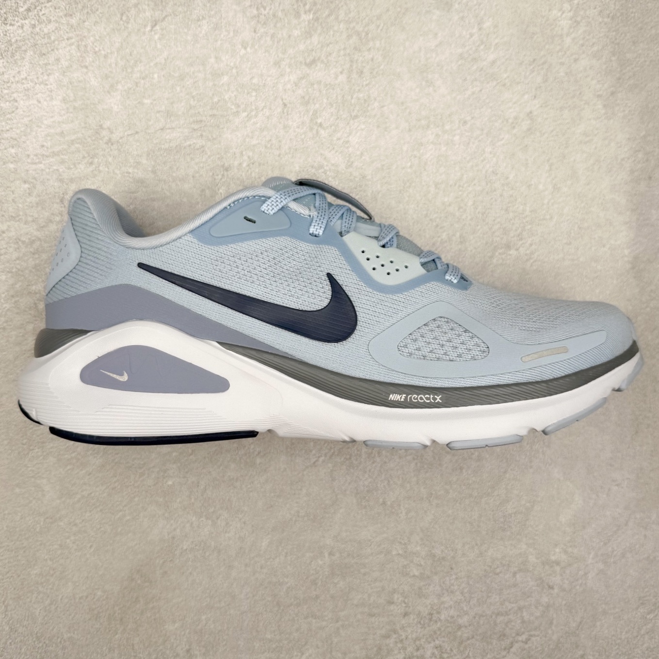 NK Zoom Structure 26 Light Armory 舒适百搭防滑耐磨 低帮 休闲跑步鞋 男女同款 实拍调校N版已经零色差零失真 百分百还原实物色彩所见即所得 不存在货不对板色差等低级问题 选购参考实物拍摄 不混卖不参货 只用心做好货严格选品 承诺混一赔十 尺码：36 36.5 37.5 38 38.5 39 40 40.5 41 42 42.5 43 44 44.5 45-选品中心