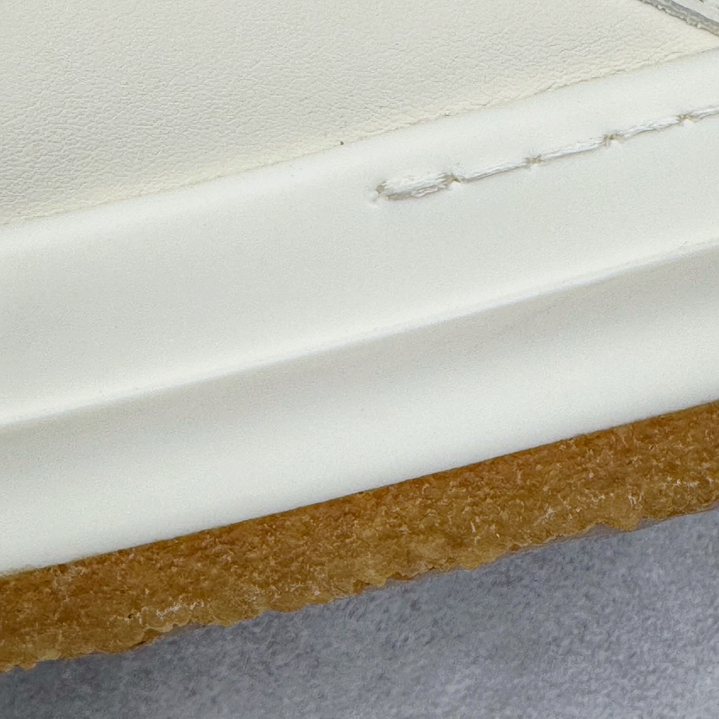 图片[13]-＃DG纯原 Rick Owens Edfu 瑞克·欧文斯高帮皮面时尚运动板鞋 黑白生胶 二级市场已经7K以上 平台客户随意卖四位数 RO广东原厂出品 纯原天花板 原版一比一复刻 冲正绝不翻车 还原度达到百分之98以上 原楦开发纸版版型 ZP拆解原版1：1复模裁片纸版 力求做到0错位 这样才能达到和zp一致的鞋型味道 采用进口cnc数控机床开发对版独家tpu奶香大底 区别于市场所有版本 zp同源全头层粒面小牛皮 达到和zp一致手感 原厂进口细纹布 万邦订购原厂高弹粉红色海绵 内里搭配软质细腻羊皮 TPU高密度大底 软硬度透光度高已经测试和原版一致 尺码：36 37 38 39 40 41 42 43 44 45 46-选品中心