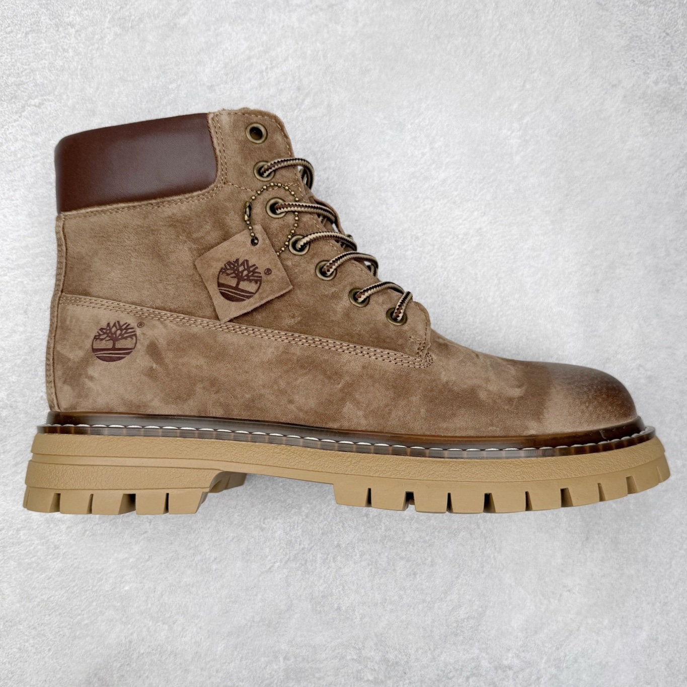 Timberland添柏岚/天伯伦经典户外休闲大黄靴系列 广东大厂品质 原盒原包装 面料采用意大利🇮🇹顶级磨砂细纹牛皮 搭配防臭防腐真皮乳胶鞋垫 给您完美的穿着体验 质量考究耐穿 型男必备 专治不帅 高品质脚感一流 尺码：39 -44（皮鞋码）-选品中心