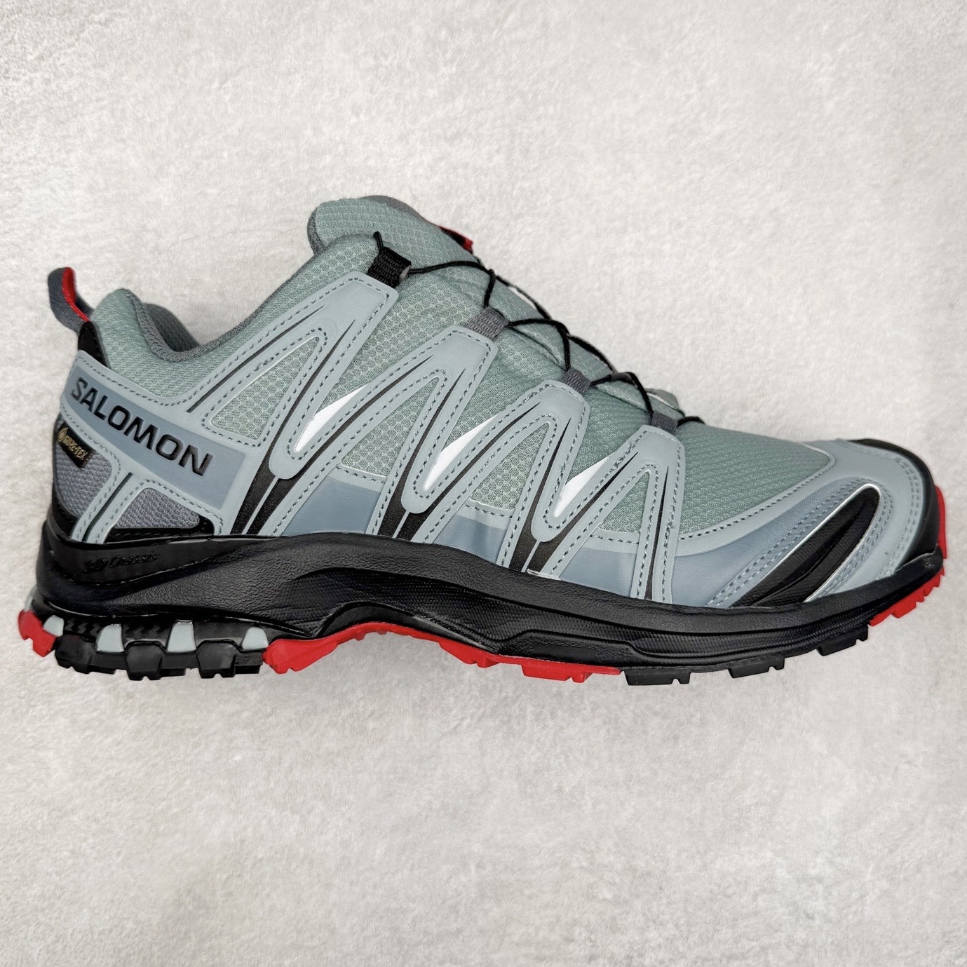 ＃GX/绿X SALOMON XA Pro 3D ADV 萨洛蒙潮流越野机能户外功能鞋 纯原外贸平台特供订单 耗时半年巨作 全套原纸板楦头开发 原厂特供网布配套加持 确保原汁原味 完美呈现版型 原档数据独家私模五层组合大底 男女鞋同步官方开发至46.5 原装Ortholite轻量化鞋垫 中底布带钢印编号 原厂TPU锁扣 进口港宝加持 后跟自然饱满 还原公司包裹性 鞋面采用SENSIFT贴合技术 全方位贴合包裹脚型 鞋跟部鞋底牵引设计 提供强大的抓地性能 更适应野外崎岖不平的道路 其3D ADVANCED CHASSIS底盘 材料轻量大化 钉齿设计更具稳定性 防护性 鞋底易磨损区运用CONTAGRIP高耐磨材料 应对城市硬质路面长距离跑考验 尺码：36 36.5 37.5 38 38.5 39 40 40.5 41 42 42.5 43 44 44.5 45 46 46.5-选品中心