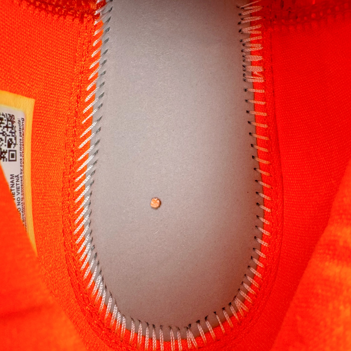 图片[10]-＃H12纯原 NK Zoom Kobe 6 Protro 科比六代 橙银色 IH1871-800 完美复刻公司货 前掌超大Zoom Turbo气垫 后掌EVA缓震 真正的原汁原味 还原ZP脚感 全身鞋材卡料色独家定制 唯一正确喷漆工艺Swoosh 正确凹凸蛇鳞工艺 正确鞋面渐变效果 内全置真动飞态线 独立原厂模具 最大尺码达到48.5码 首批不拼图大几率过验 亲测已过 支持各种高强度实战 无需担心 上脚价 补货周期极长 脚宽建议买大半码 科比系列前掌偏窄 不影响二次销售 支持七天无理由退换 尺码：41 42 42.5 43 44 44.5 45 45.5 46 47.5 48.5 49.5-选品中心