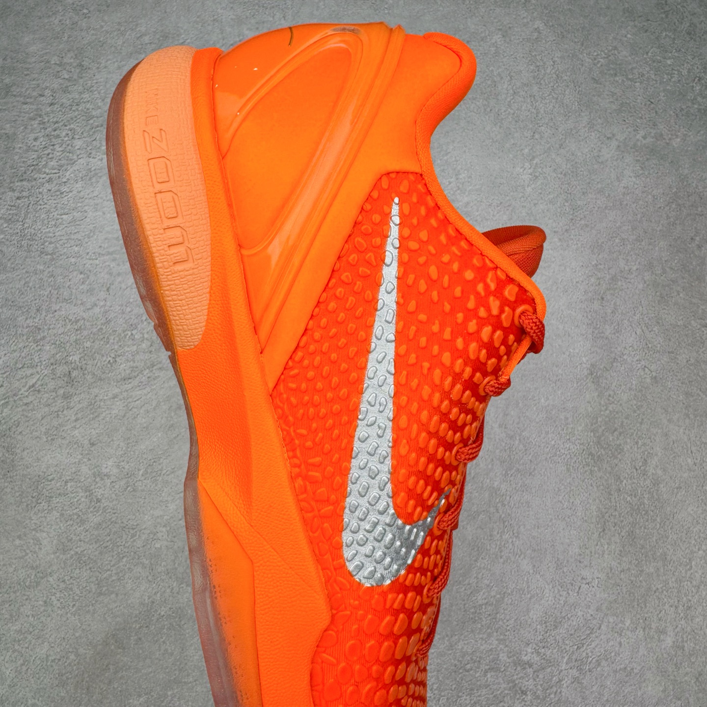 图片[6]-＃H12纯原 NK Zoom Kobe 6 Protro 科比六代 橙银色 IH1871-800 完美复刻公司货 前掌超大Zoom Turbo气垫 后掌EVA缓震 真正的原汁原味 还原ZP脚感 全身鞋材卡料色独家定制 唯一正确喷漆工艺Swoosh 正确凹凸蛇鳞工艺 正确鞋面渐变效果 内全置真动飞态线 独立原厂模具 最大尺码达到48.5码 首批不拼图大几率过验 亲测已过 支持各种高强度实战 无需担心 上脚价 补货周期极长 脚宽建议买大半码 科比系列前掌偏窄 不影响二次销售 支持七天无理由退换 尺码：41 42 42.5 43 44 44.5 45 45.5 46 47.5 48.5 49.5-选品中心