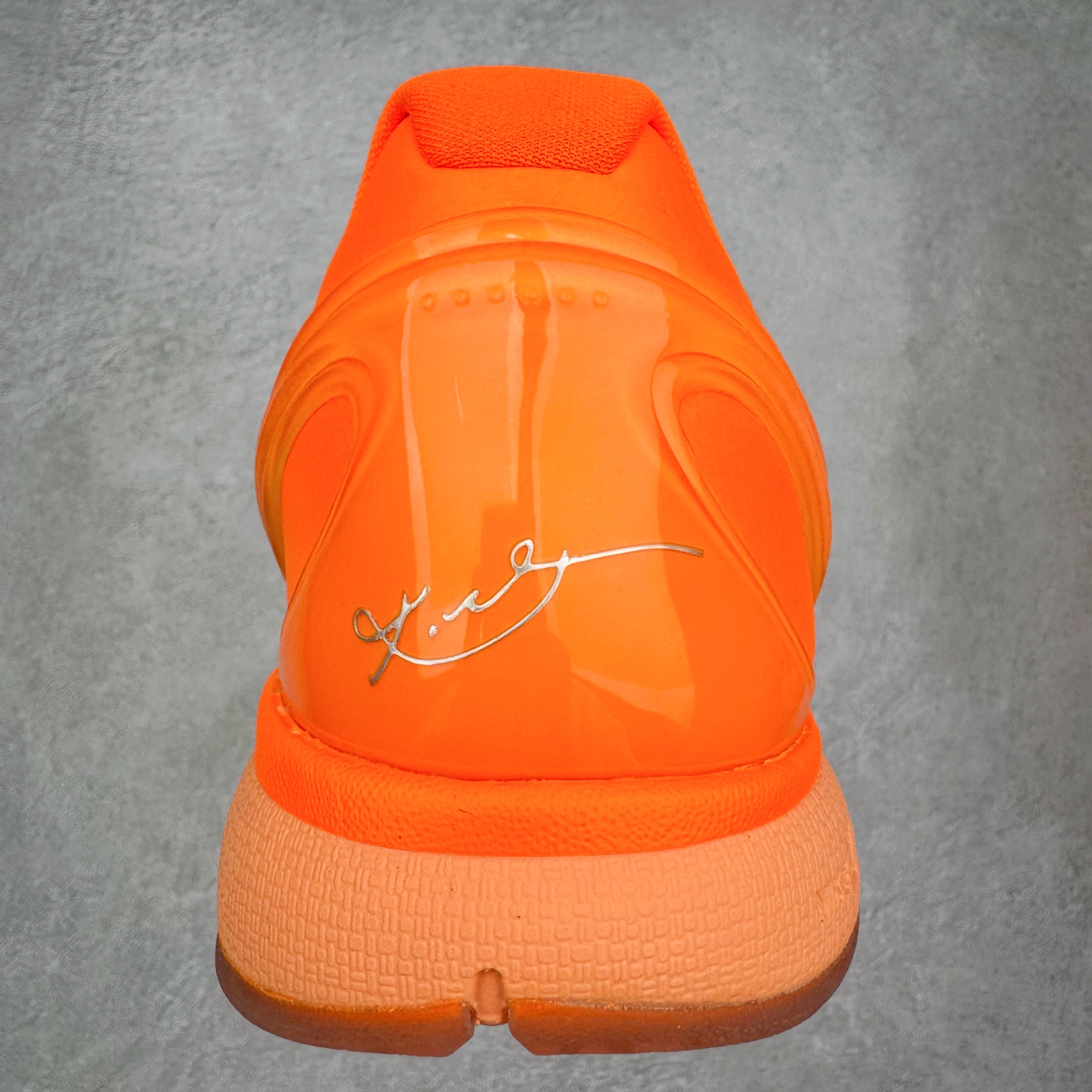 图片[8]-＃H12纯原 NK Zoom Kobe 6 Protro 科比六代 橙银色 IH1871-800 完美复刻公司货 前掌超大Zoom Turbo气垫 后掌EVA缓震 真正的原汁原味 还原ZP脚感 全身鞋材卡料色独家定制 唯一正确喷漆工艺Swoosh 正确凹凸蛇鳞工艺 正确鞋面渐变效果 内全置真动飞态线 独立原厂模具 最大尺码达到48.5码 首批不拼图大几率过验 亲测已过 支持各种高强度实战 无需担心 上脚价 补货周期极长 脚宽建议买大半码 科比系列前掌偏窄 不影响二次销售 支持七天无理由退换 尺码：41 42 42.5 43 44 44.5 45 45.5 46 47.5 48.5 49.5-选品中心