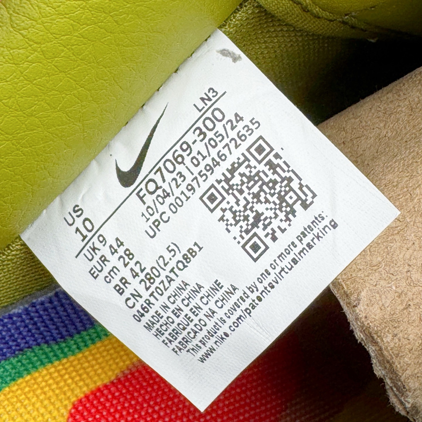 图片[20]-＃S2纯原 CPFM x NK Air Force 1 07 Low 空军一号系列低帮经典百搭休闲运动板鞋“联名放大补丁字母” FQ7069-300 近日，A$AP Bari 在其官方社交媒体上预告了 Cactus Plant Flea Market (CPFM) 和 Nike Air Force 1 Low 的全新配色。此次全新推出的紫色和苔藓绿配色，保留了原始黑白版本的标志性风格，均采用皮革鞋面、尼龙鞋舌、带有反光底衬的「AIR SUNSHINE」及同色 AF1 橡胶鞋底。尺码：39 40 40.5 41 42 42.5 43 44 44.5 45 46 47.5 48.5-选品中心