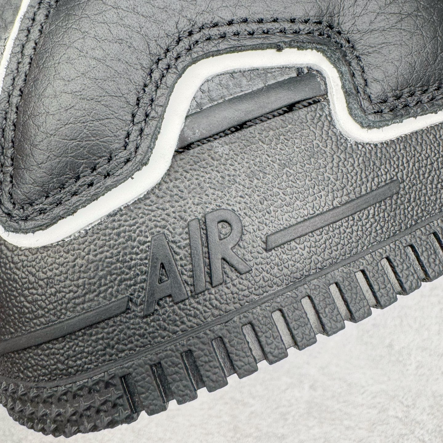 图片[15]-＃S2纯原 CPFM x NK Air Force 1 07 Low 空军一号系列低帮经典百搭休闲运动板鞋“联名放大补丁字母” HJ8463-001 近日，A$AP Bari 在其官方社交媒体上预告了 Cactus Plant Flea Market (CPFM) 和 Nike Air Force 1 Low 的全新配色。此次全新推出的紫色和苔藓绿配色，保留了原始黑白版本的标志性风格，均采用皮革鞋面、尼龙鞋舌、带有反光底衬的「AIR SUNSHINE」及同色 AF1 橡胶鞋底。尺码：39 40 40.5 41 42 42.5 43 44 44.5 45 46 47.5 48.5-选品中心