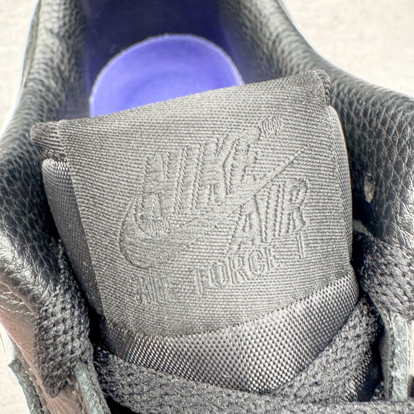 图片[18]-＃S2纯原 CPFM x NK Air Force 1 07 Low 空军一号系列低帮经典百搭休闲运动板鞋“联名放大补丁字母” HJ8463-001 近日，A$AP Bari 在其官方社交媒体上预告了 Cactus Plant Flea Market (CPFM) 和 Nike Air Force 1 Low 的全新配色。此次全新推出的紫色和苔藓绿配色，保留了原始黑白版本的标志性风格，均采用皮革鞋面、尼龙鞋舌、带有反光底衬的「AIR SUNSHINE」及同色 AF1 橡胶鞋底。尺码：39 40 40.5 41 42 42.5 43 44 44.5 45 46 47.5 48.5-选品中心