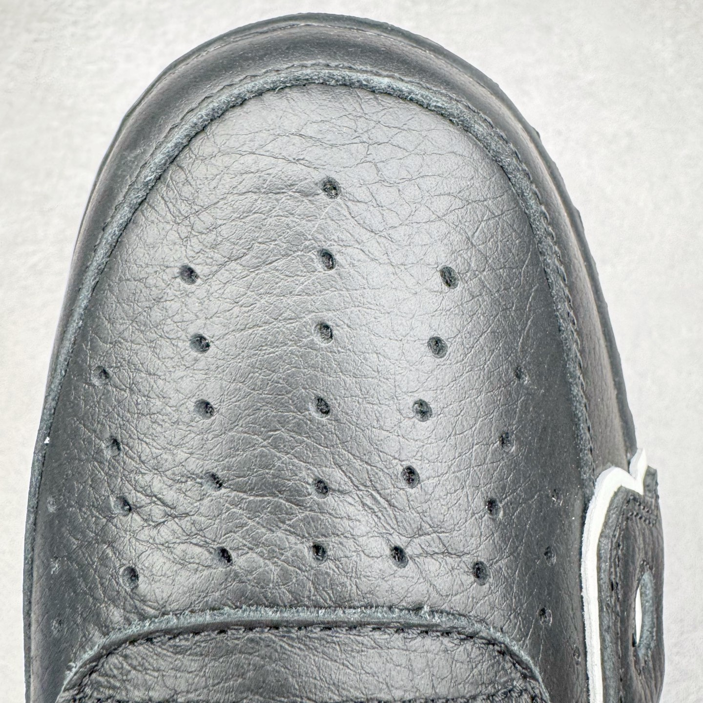 图片[20]-＃S2纯原 CPFM x NK Air Force 1 07 Low 空军一号系列低帮经典百搭休闲运动板鞋“联名放大补丁字母” HJ8463-001 近日，A$AP Bari 在其官方社交媒体上预告了 Cactus Plant Flea Market (CPFM) 和 Nike Air Force 1 Low 的全新配色。此次全新推出的紫色和苔藓绿配色，保留了原始黑白版本的标志性风格，均采用皮革鞋面、尼龙鞋舌、带有反光底衬的「AIR SUNSHINE」及同色 AF1 橡胶鞋底。尺码：39 40 40.5 41 42 42.5 43 44 44.5 45 46 47.5 48.5-选品中心